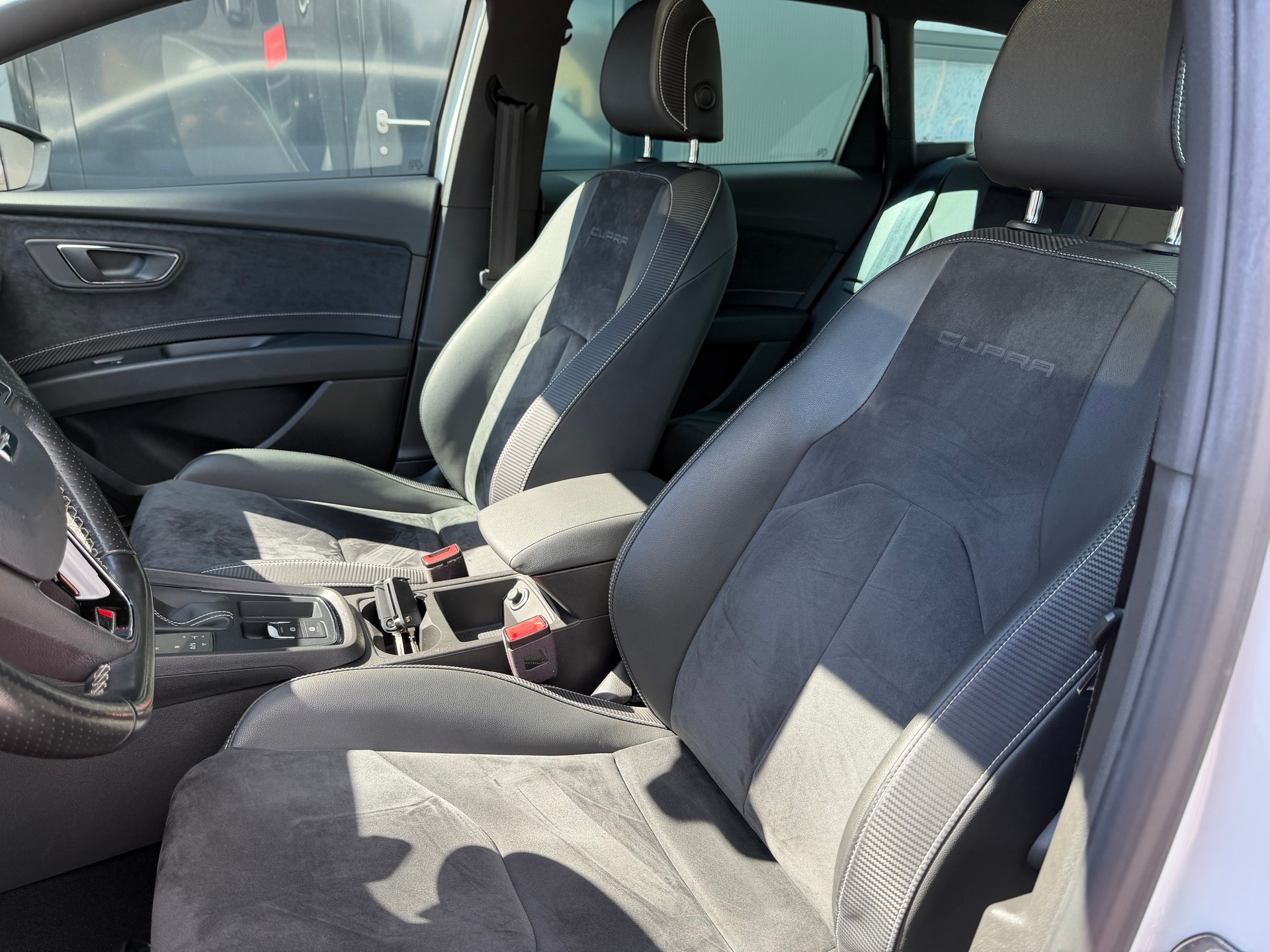 SEAT Leon ST 2.0 TSI Cupra 300 4 Drive DSG-image-10
