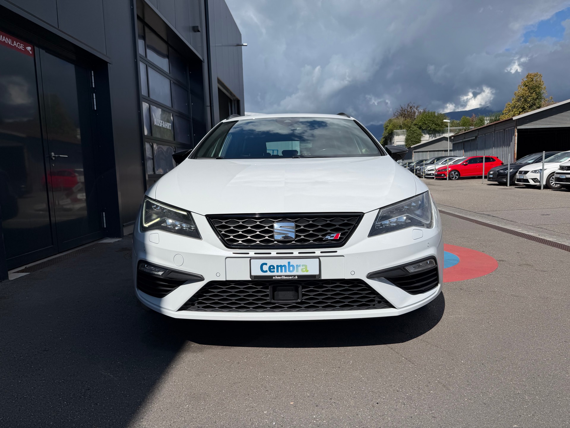 SEAT Leon ST 2.0 TSI Cupra 300 4 Drive DSG-image-1