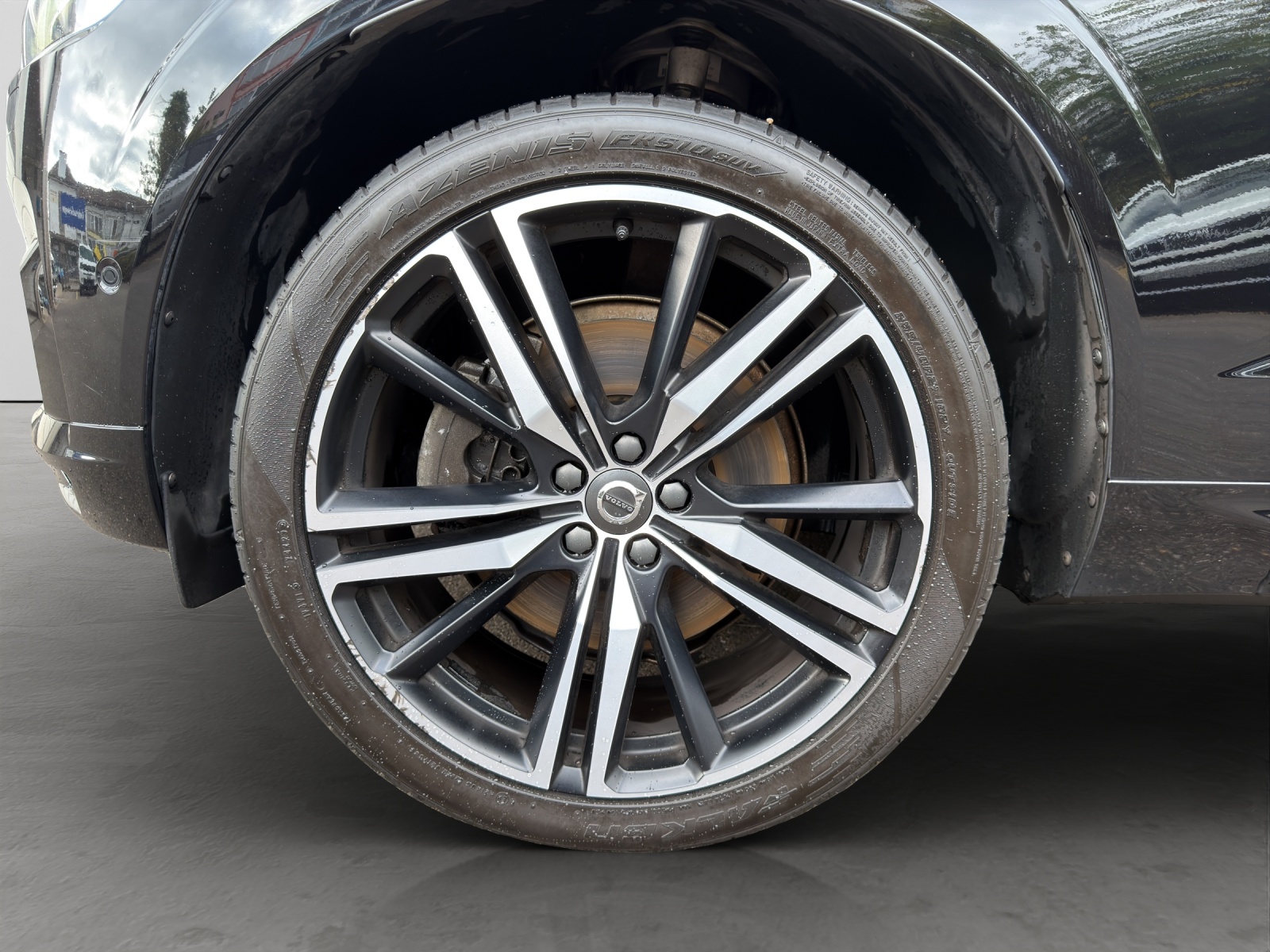 VOLVO XC60 2.0 T6 R-Design AWD-image-6