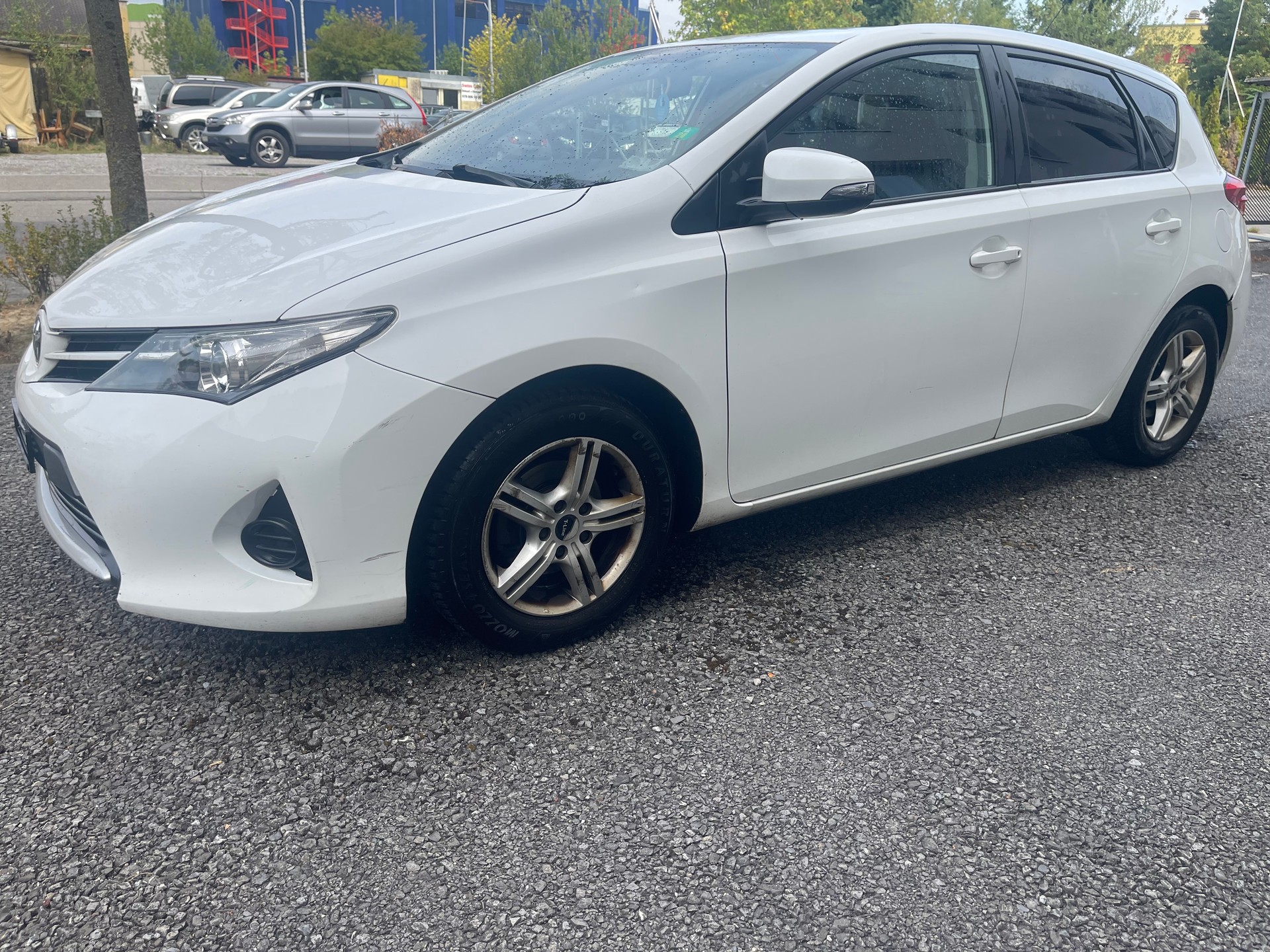 TOYOTA Auris 1.4 D-4D Terra-image-3