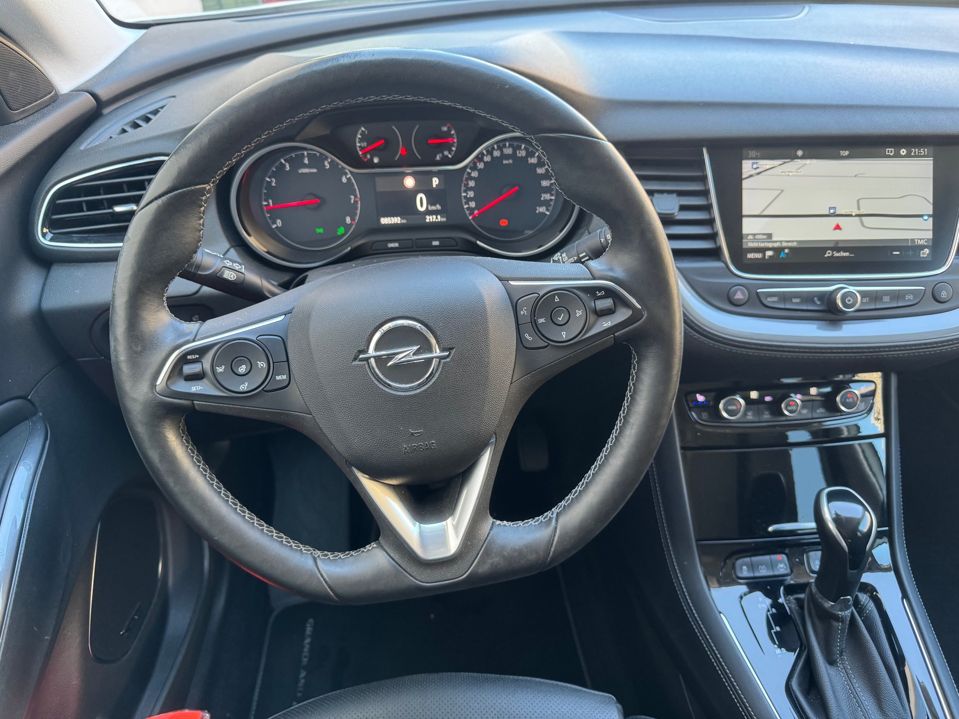 OPEL Grandland X 1.6 TP Excellence Automatik*Ledersitze mit Sitzbelüftung v. und Lenkradheizung*-image-10
