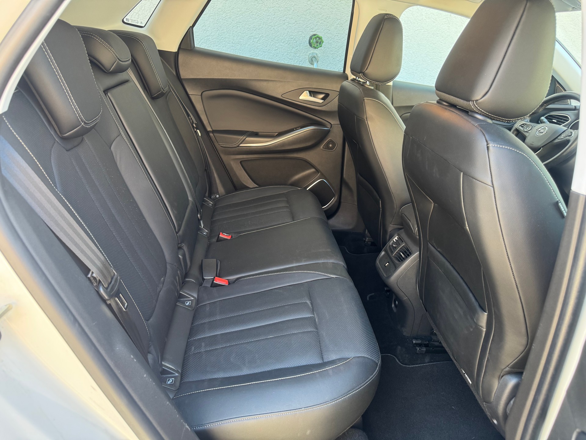 OPEL Grandland X 1.6 TP Excellence Automatik*Ledersitze mit Sitzbelüftung v. und Lenkradheizung*-image-9