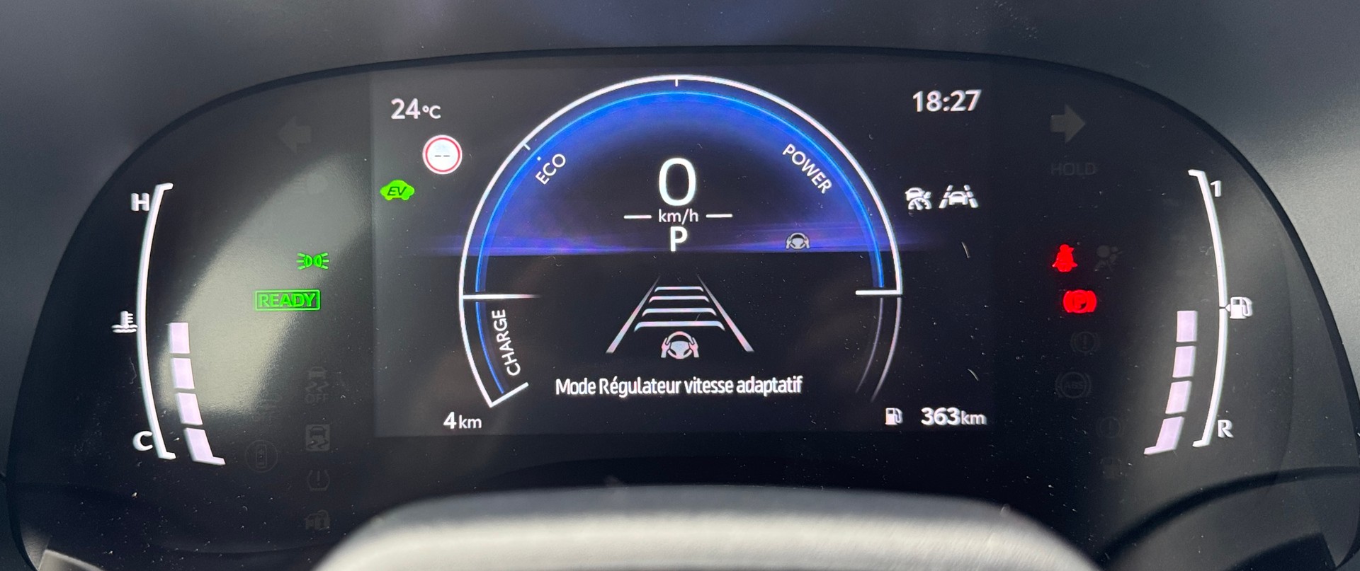TOYOTA Yaris Cross 1.5 Comfort e-CVT-image-14