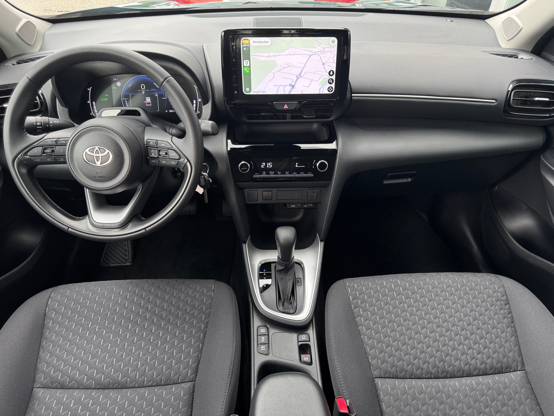 TOYOTA Yaris Cross 1.5 Comfort e-CVT-image-11