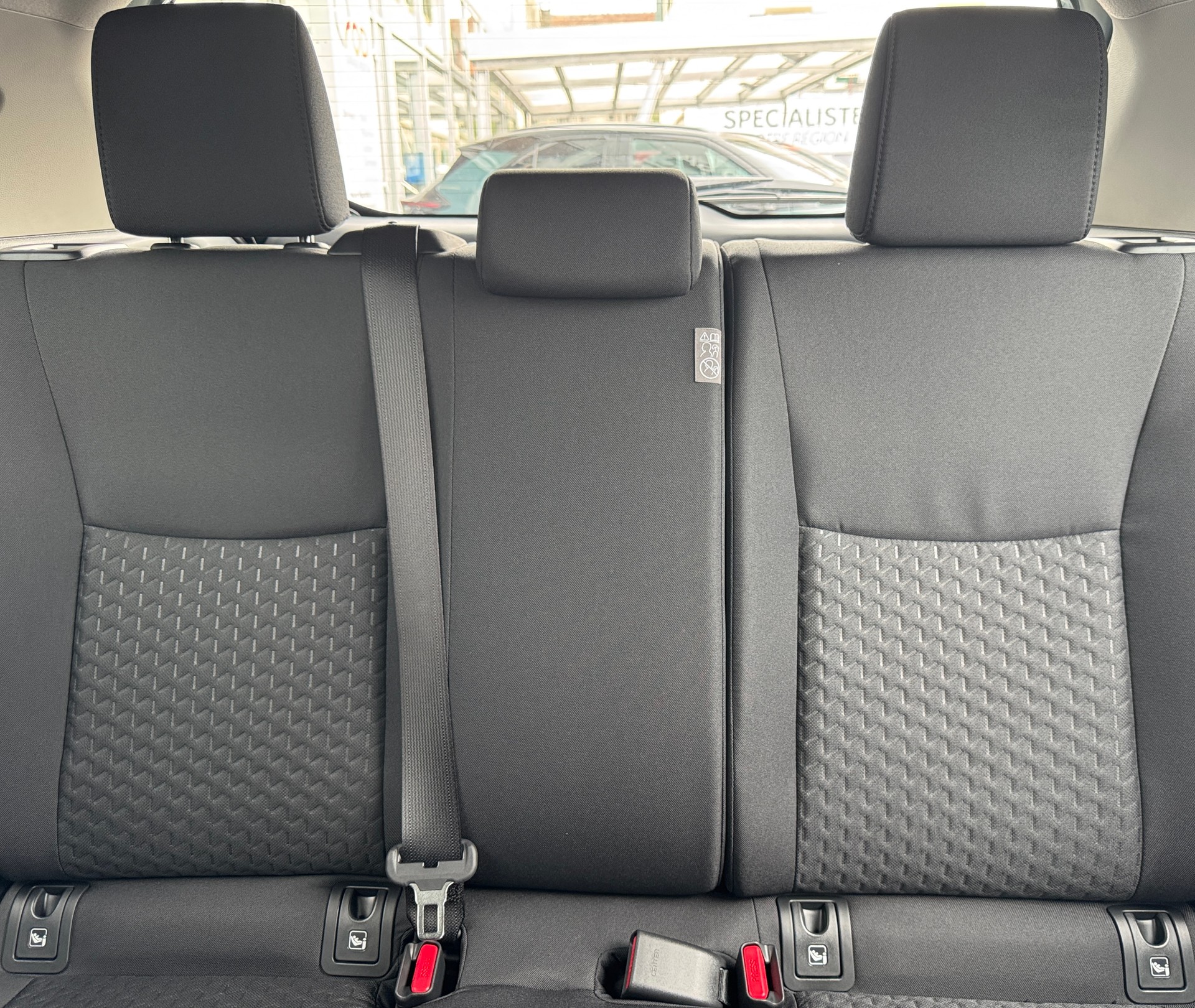 TOYOTA Yaris Cross 1.5 Comfort e-CVT-image-12