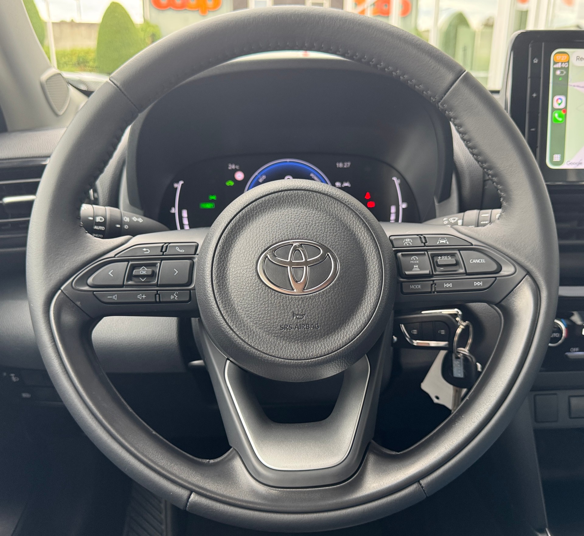 TOYOTA Yaris Cross 1.5 Comfort e-CVT-image-15