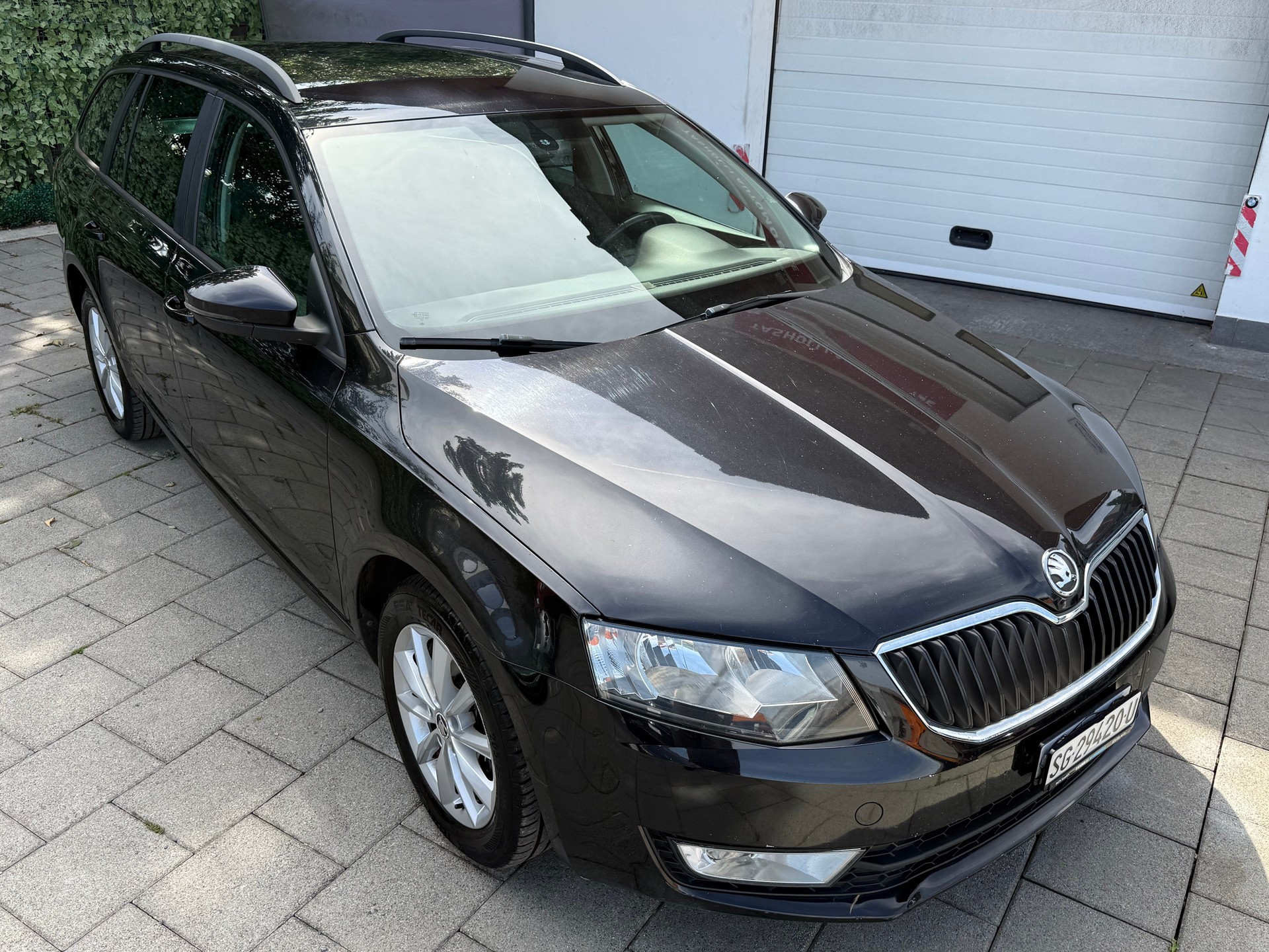 SKODA Octavia Combi 2.0 TDI Ambition 4x4-image-11
