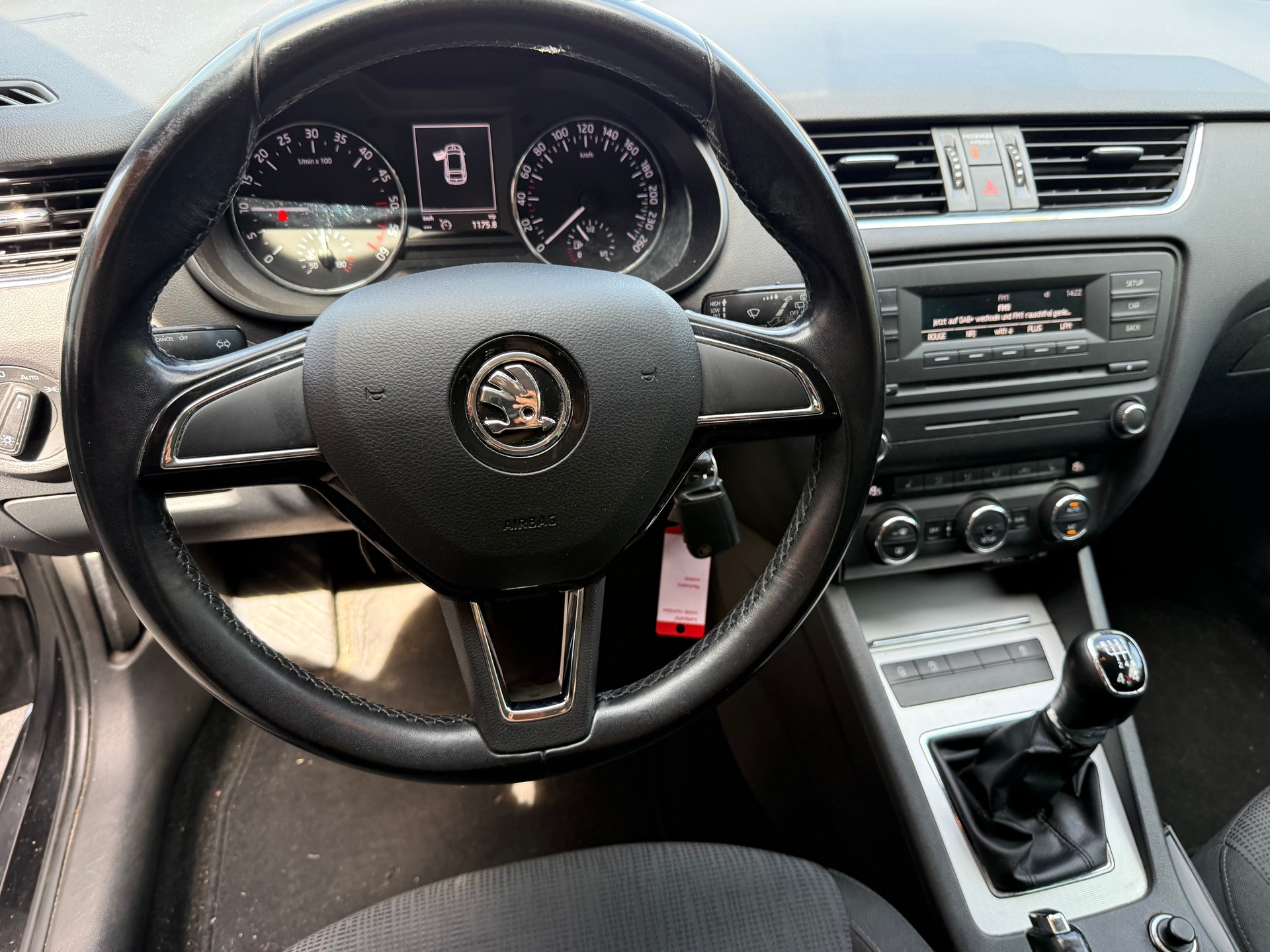 SKODA Octavia Combi 2.0 TDI Ambition 4x4-image-20
