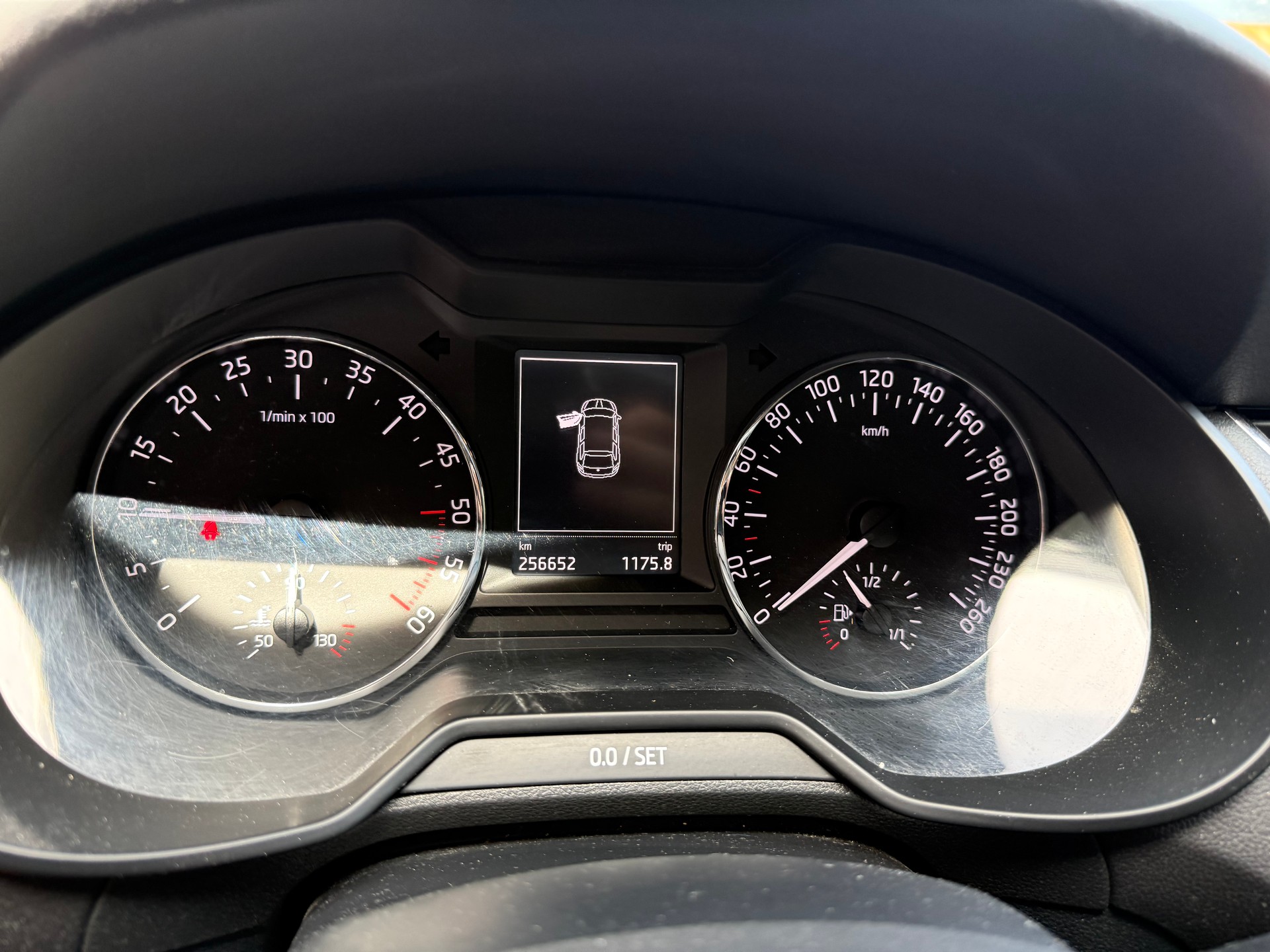 SKODA Octavia Combi 2.0 TDI Ambition 4x4-image-19