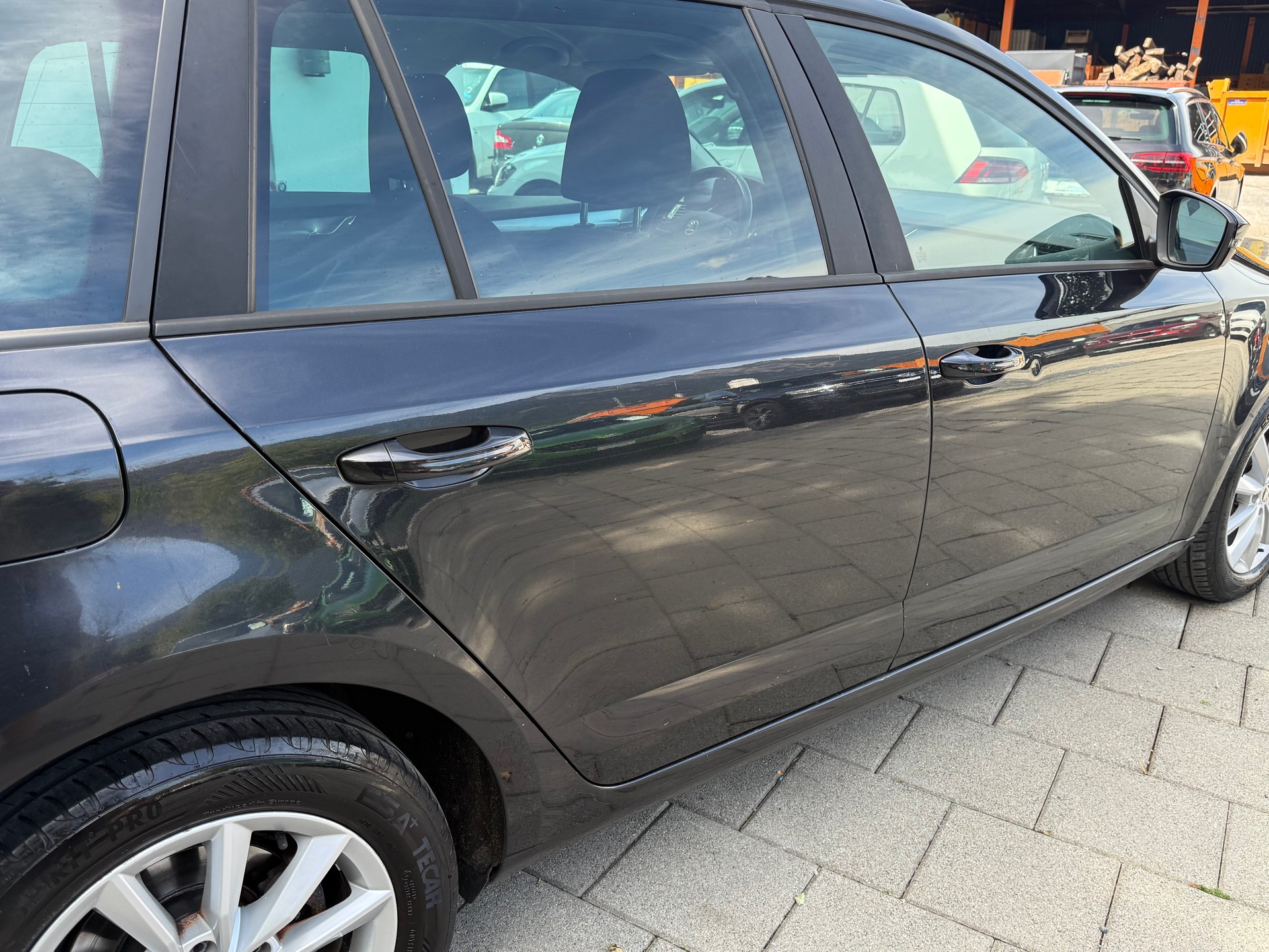 SKODA Octavia Combi 2.0 TDI Ambition 4x4-image-10