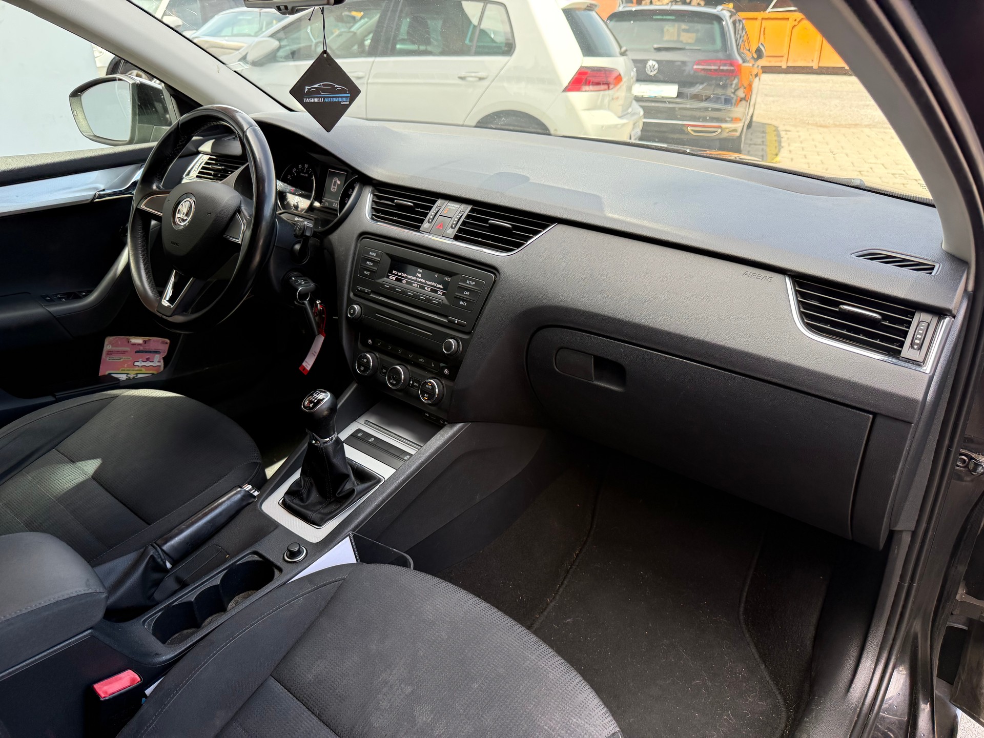 SKODA Octavia Combi 2.0 TDI Ambition 4x4-image-12