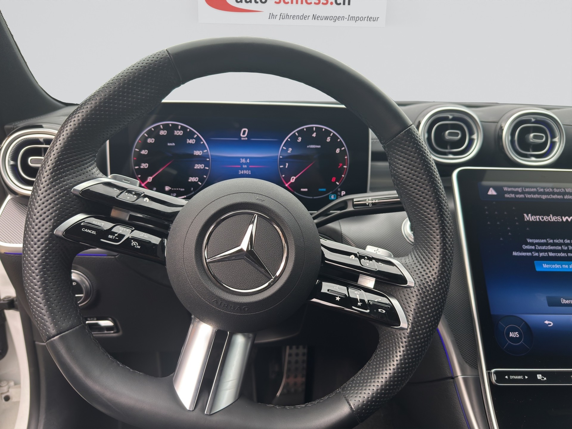 MERCEDES-BENZ C 300 AMG Line 4Matic Night-image-8