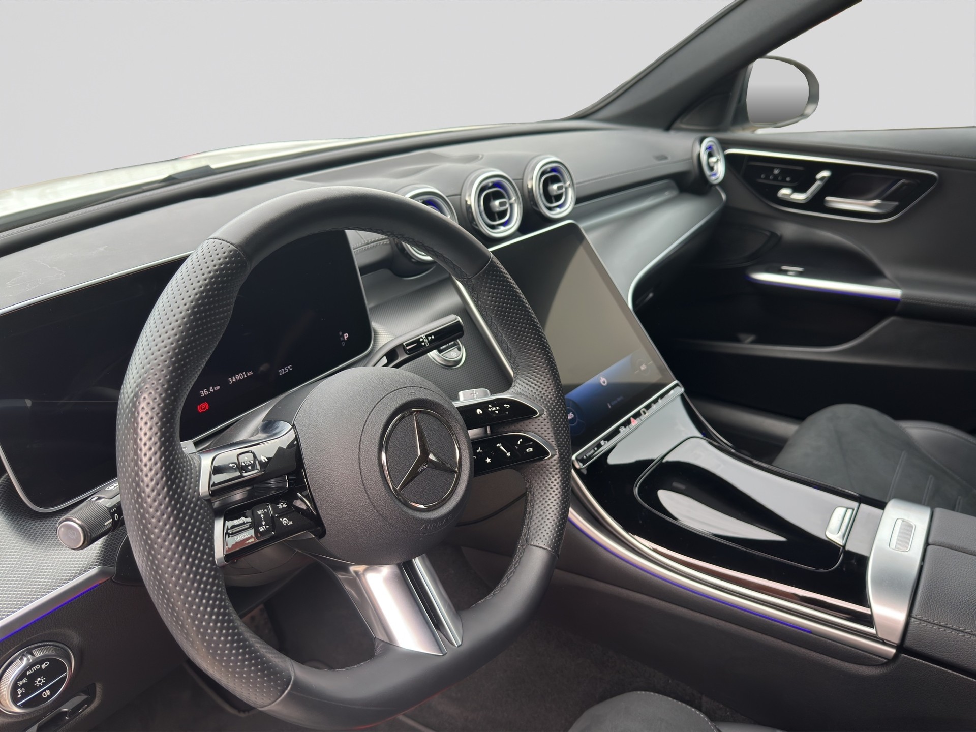 MERCEDES-BENZ C 300 AMG Line 4Matic Night-image-10