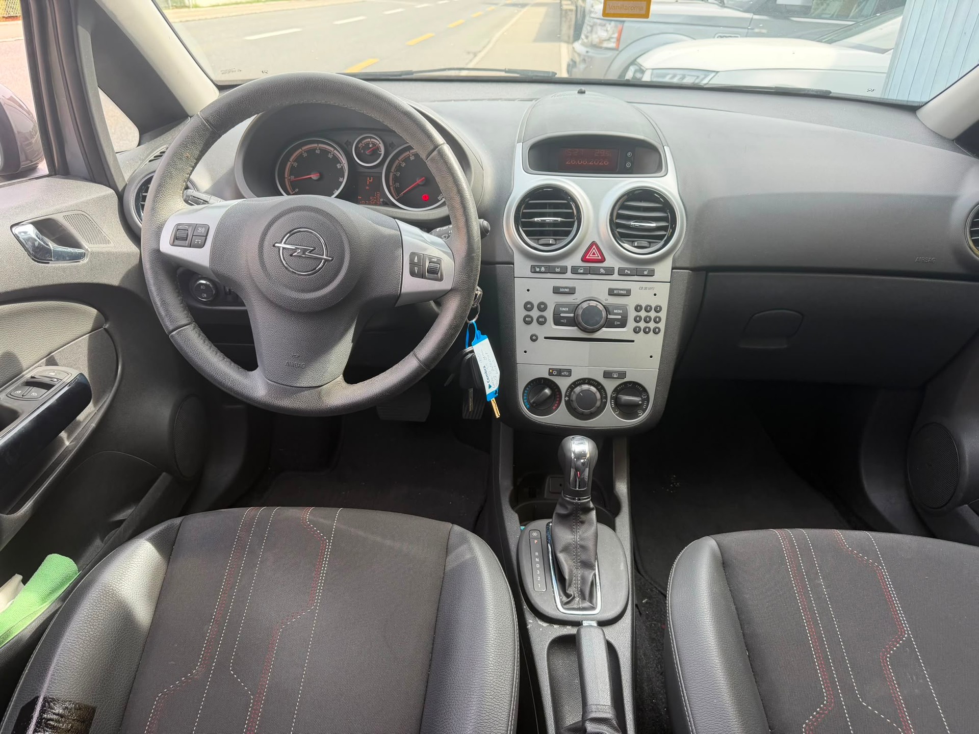 OPEL Corsa 1.4 TP Anniversary Edition Automatic-image-9