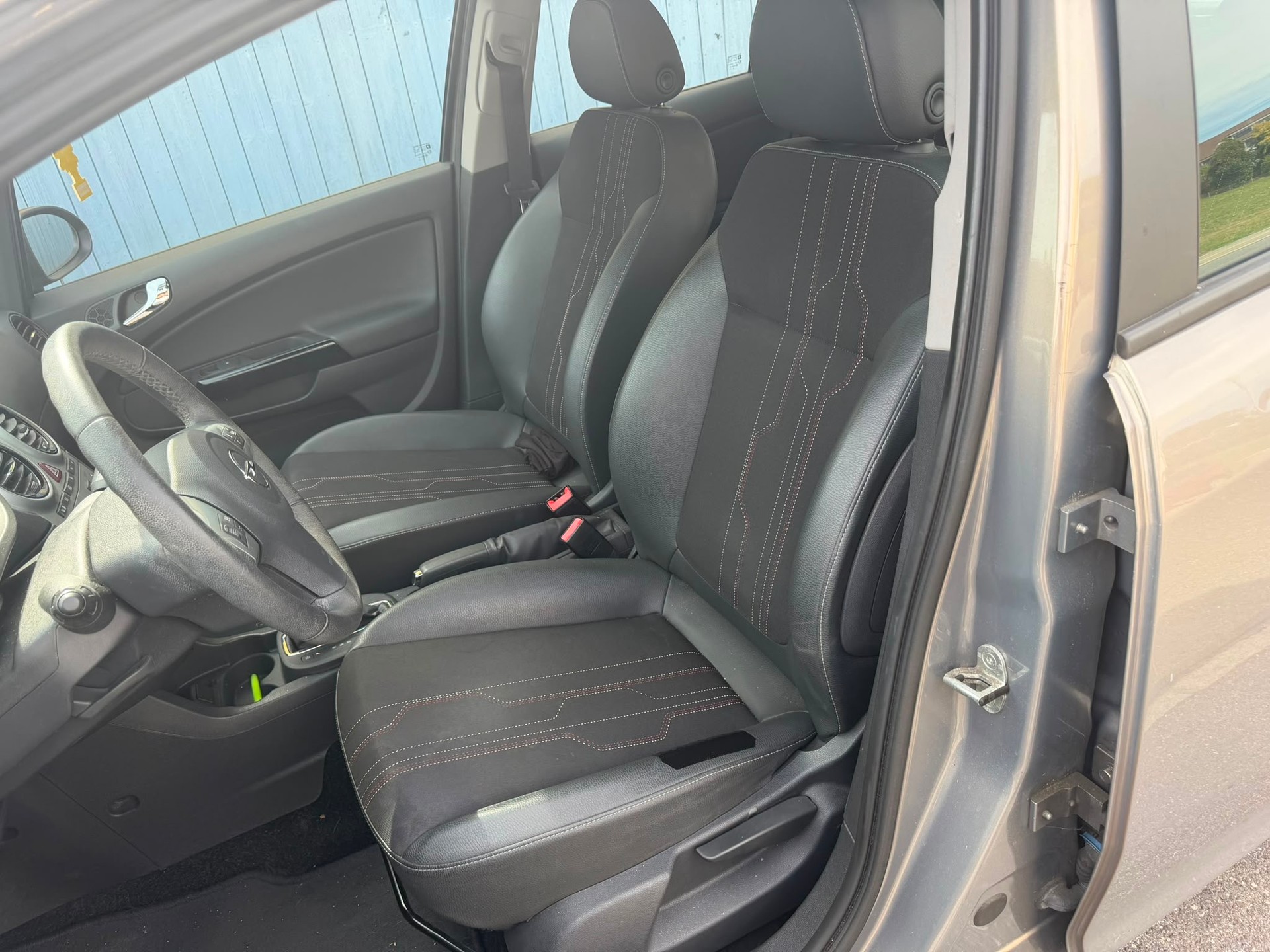 OPEL Corsa 1.4 TP Anniversary Edition Automatic-image-10