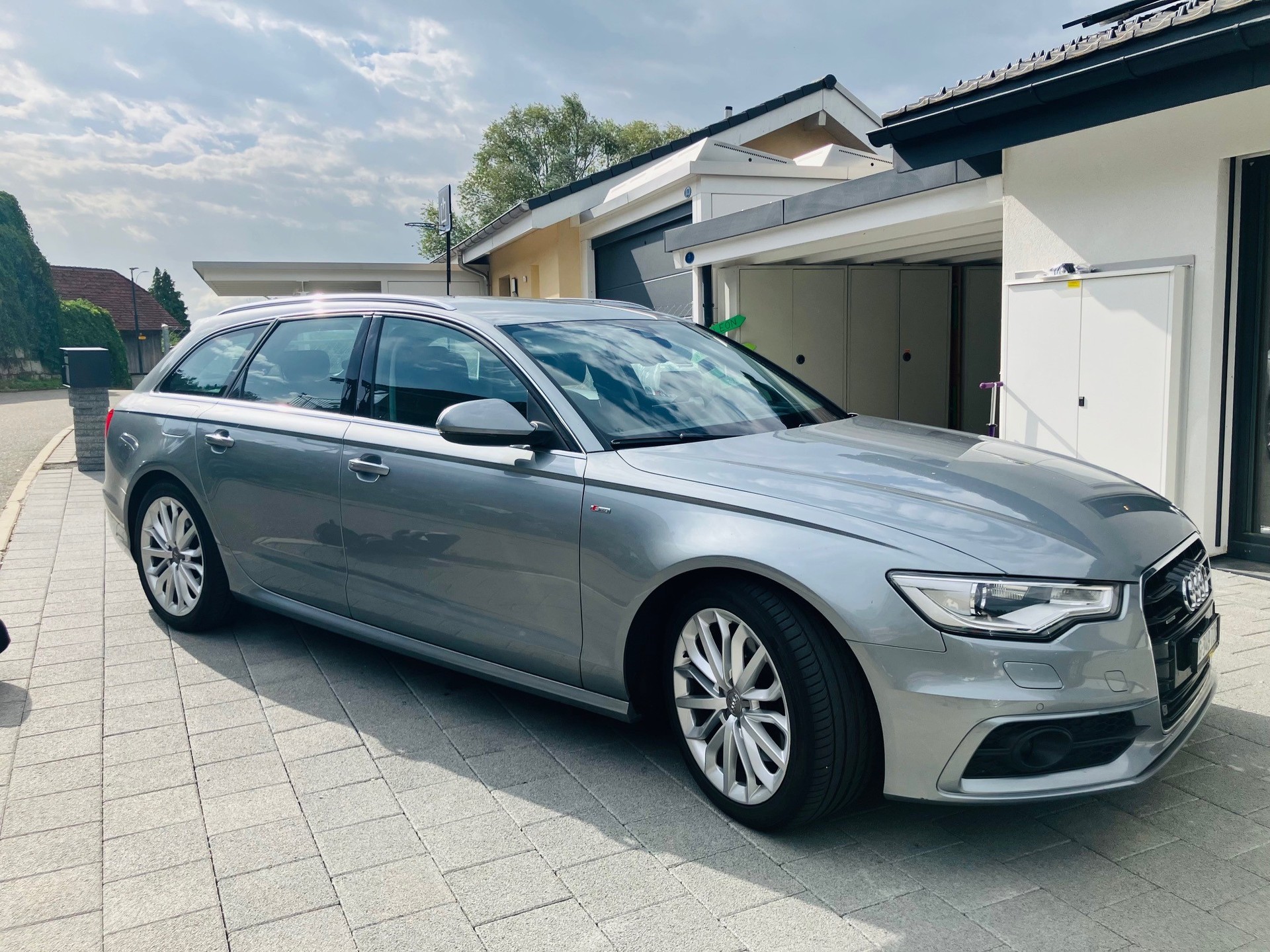AUDI 3.0 V6 TDI 245 quattro S-Tr.-image-1