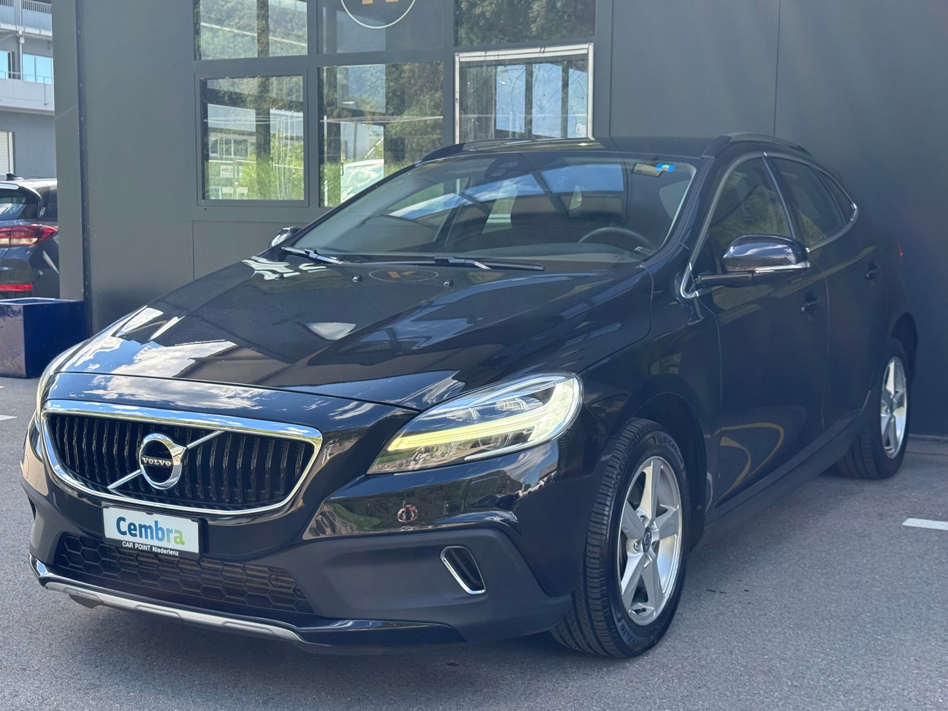 VOLVO V40 Cross Country T4 AWD Ocean Race Geartronic-image-1