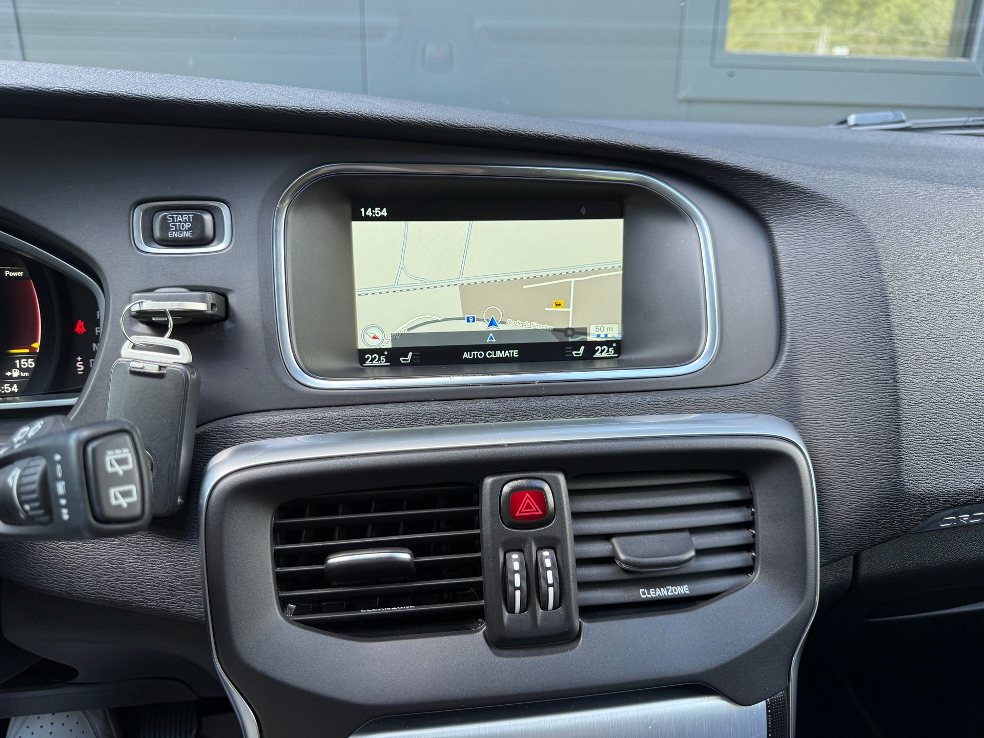 VOLVO V40 Cross Country T4 AWD Ocean Race Geartronic-image-14