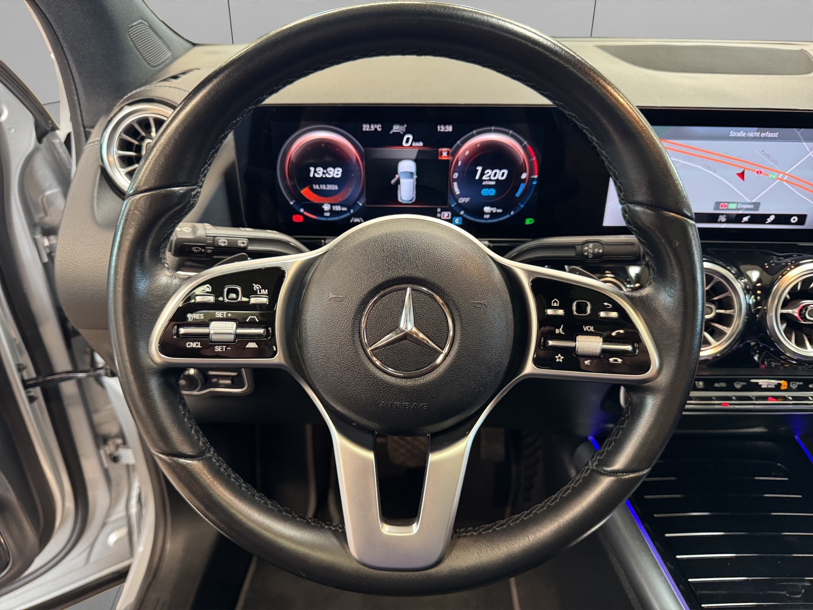 MERCEDES-BENZ GLA-Klasse H247 GLA 250 e Progressive-image-10