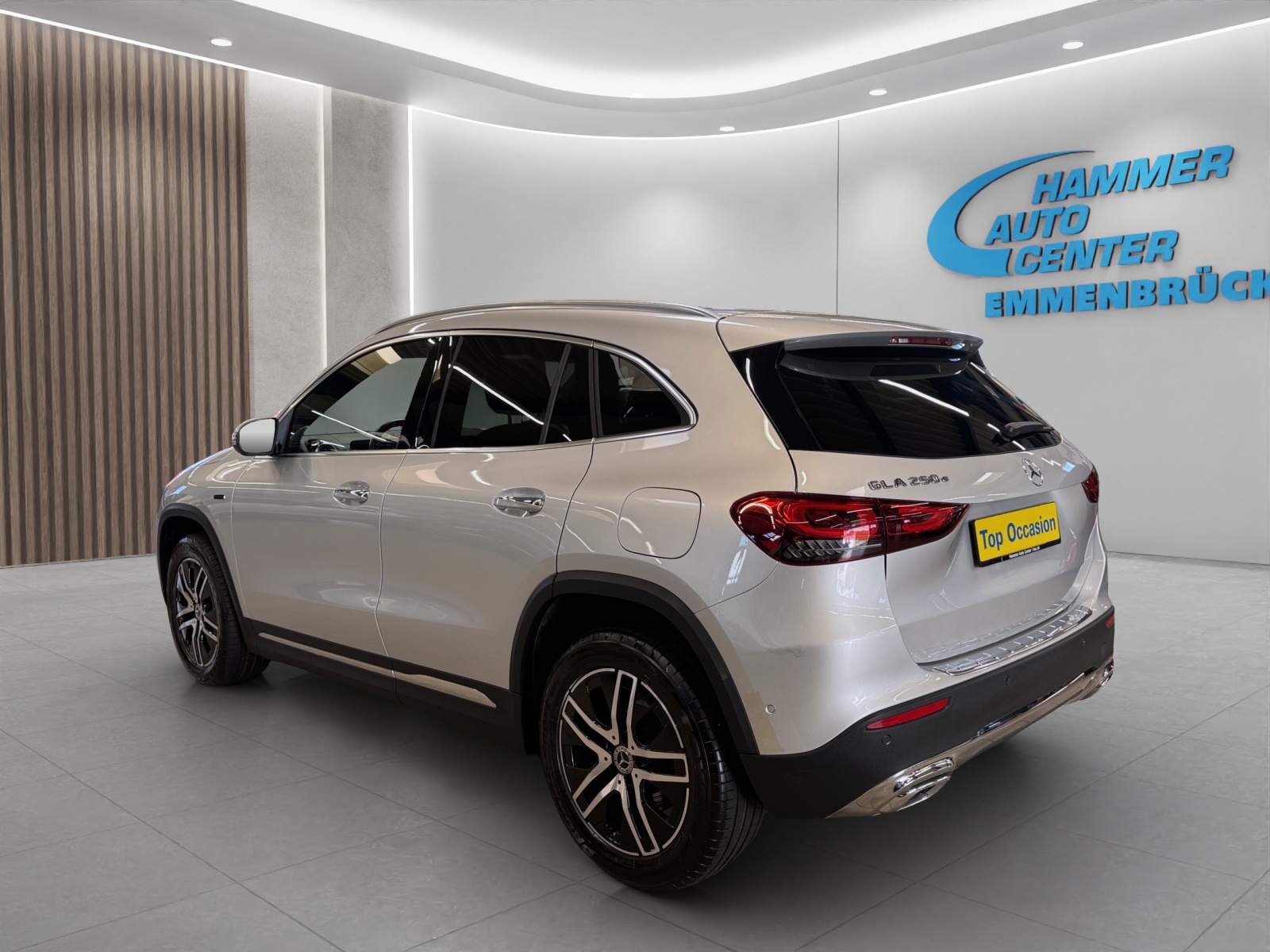 MERCEDES-BENZ GLA-Klasse H247 GLA 250 e Progressive-image-2