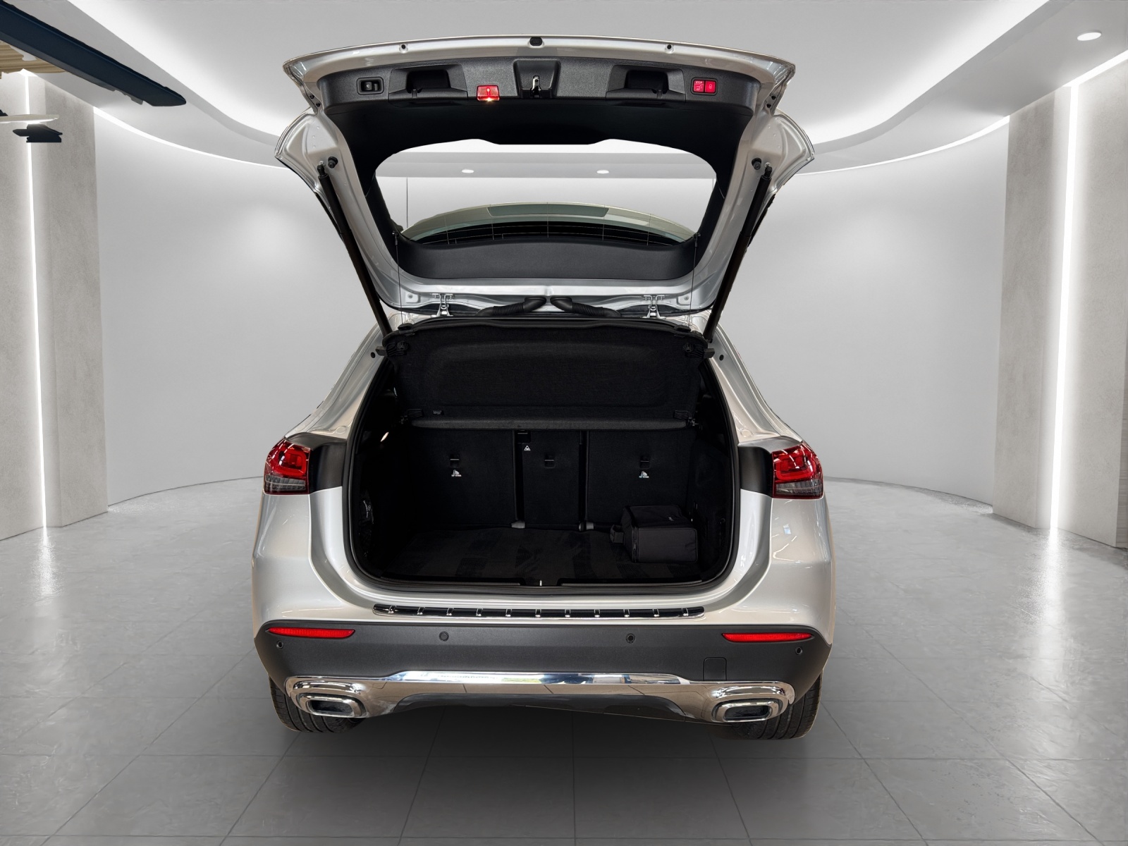 MERCEDES-BENZ GLA-Klasse H247 GLA 250 e Progressive-image-4