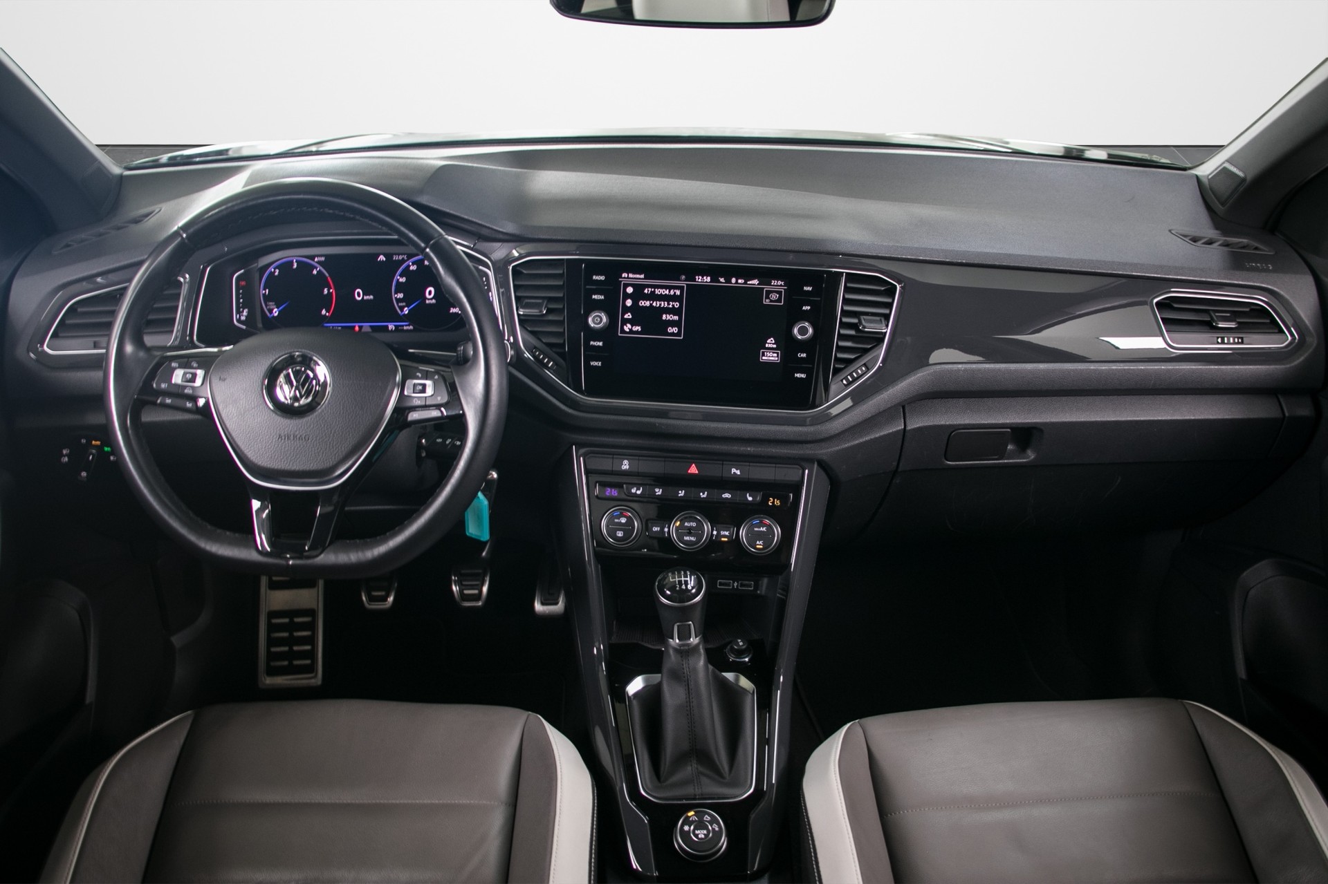VW T-Roc 2.0 TDI SCR Sport 4Motion-image-3