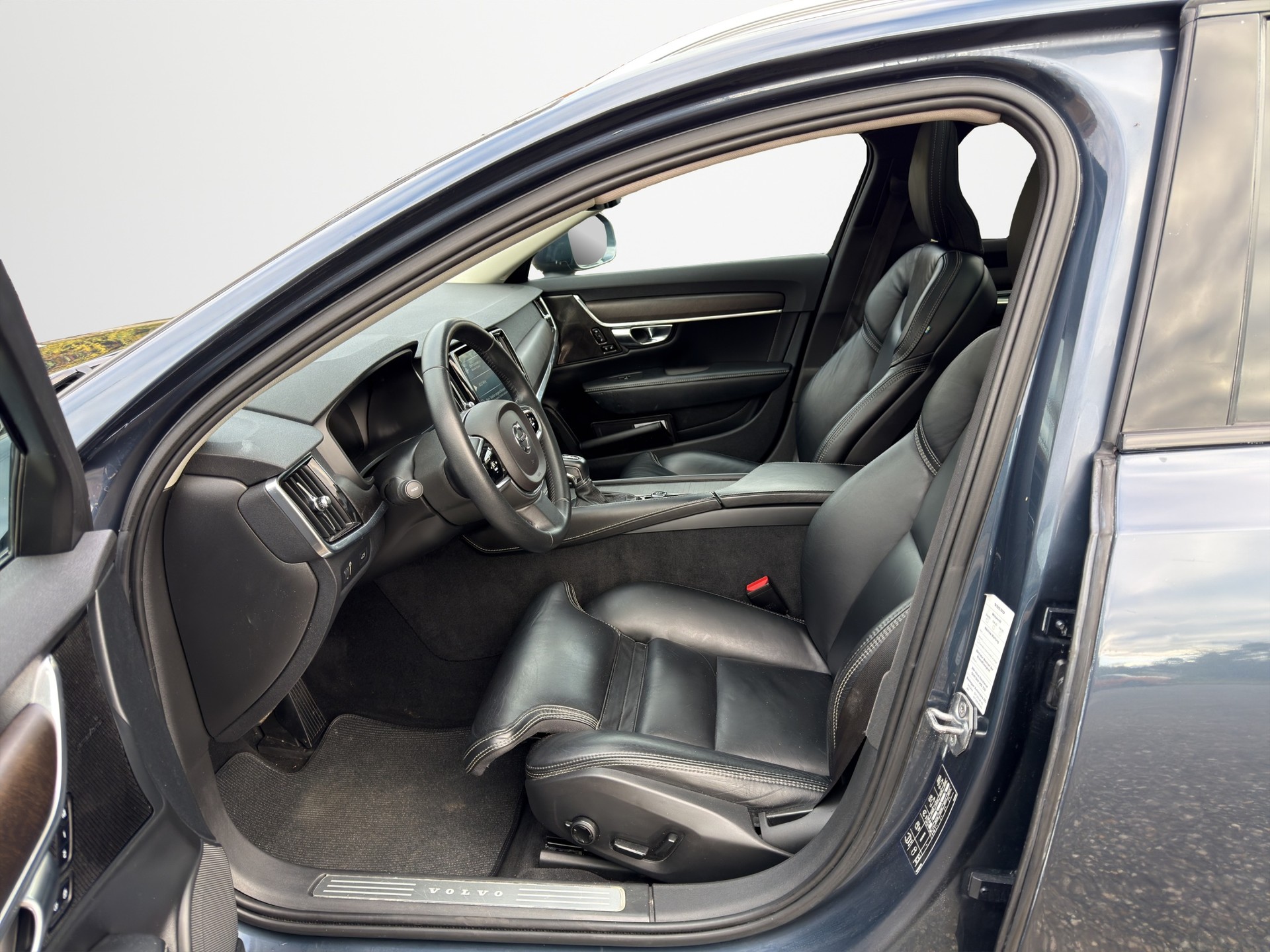 VOLVO V90 Cross Country D5 Pro AWD Geartronic Powerpulse-image-9