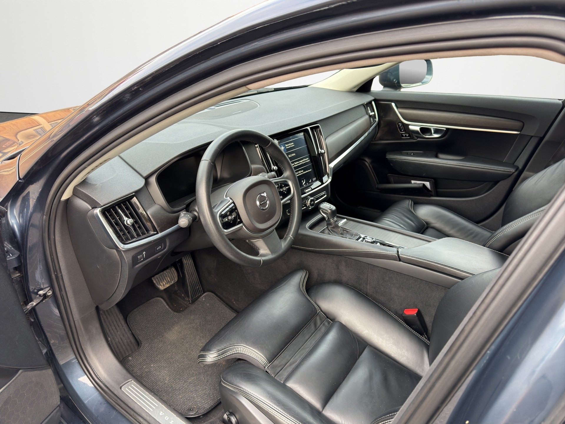 VOLVO V90 Cross Country D5 Pro AWD Geartronic Powerpulse-image-8
