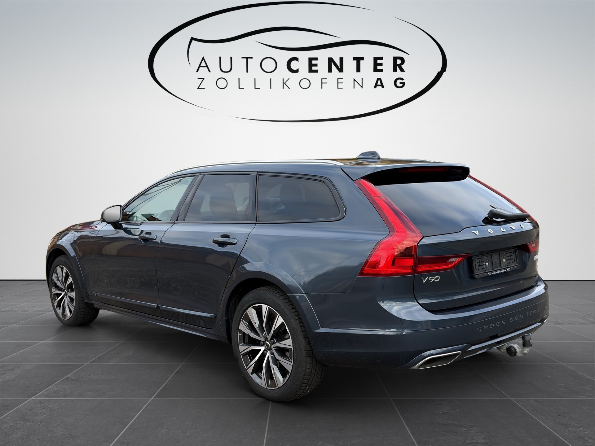 VOLVO V90 Cross Country D5 Pro AWD Geartronic Powerpulse-image-5