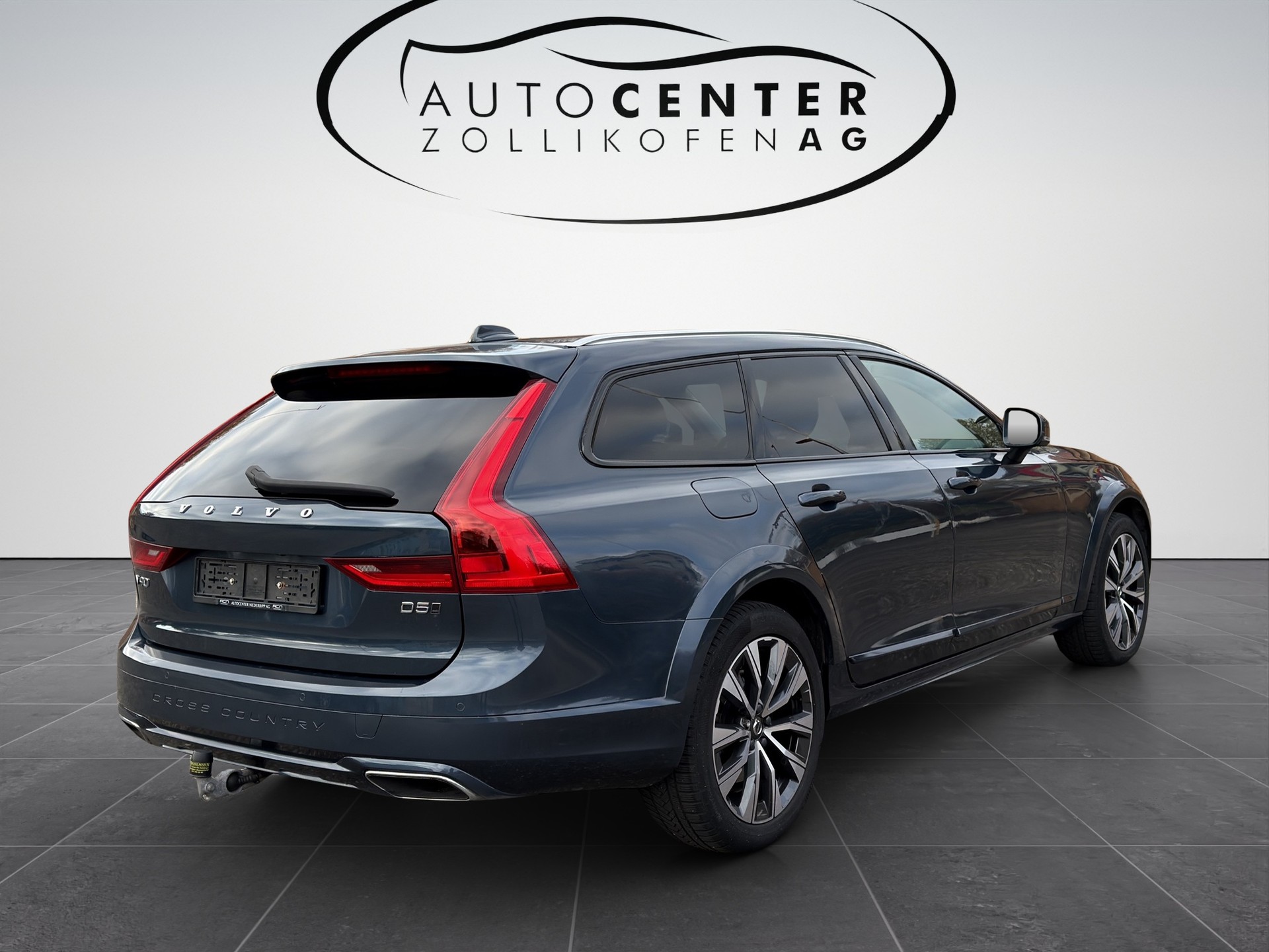 VOLVO V90 Cross Country D5 Pro AWD Geartronic Powerpulse-image-6