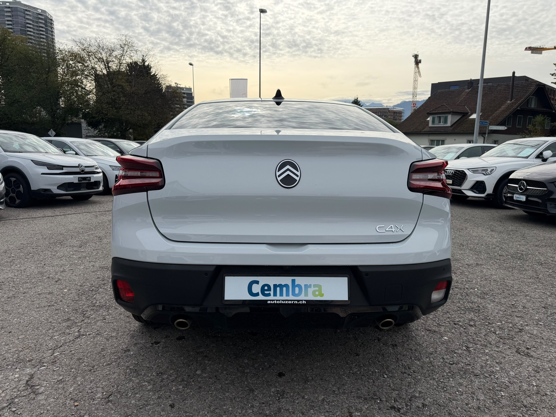 CITROEN C4 X HEV Max-image-6