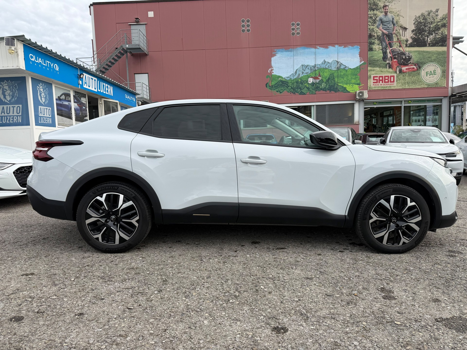 CITROEN C4 X HEV Max-image-5