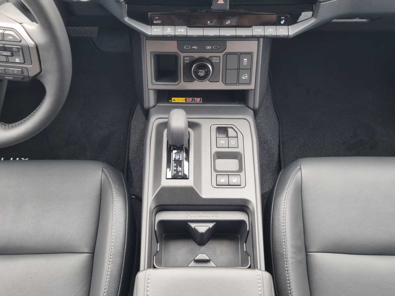 TOYOTA Hilux Double Cab.-Pick-up 59KWh Style-image-16