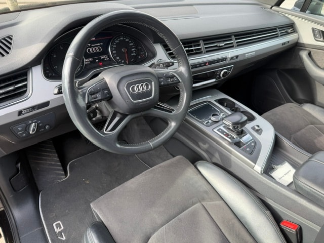 AUDI Q7-image-2