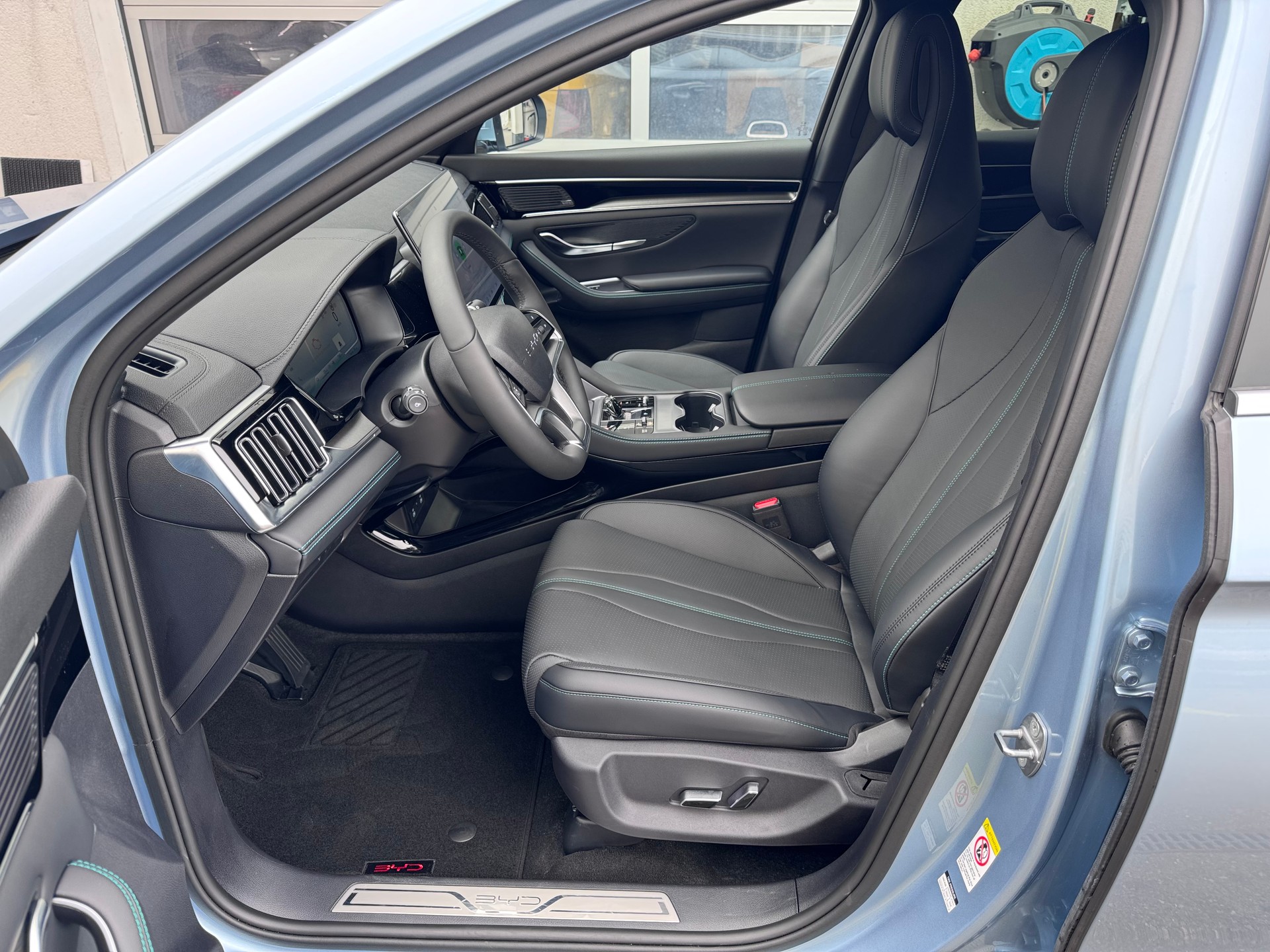 BYD Seal U DM-i Design AWD-image-8