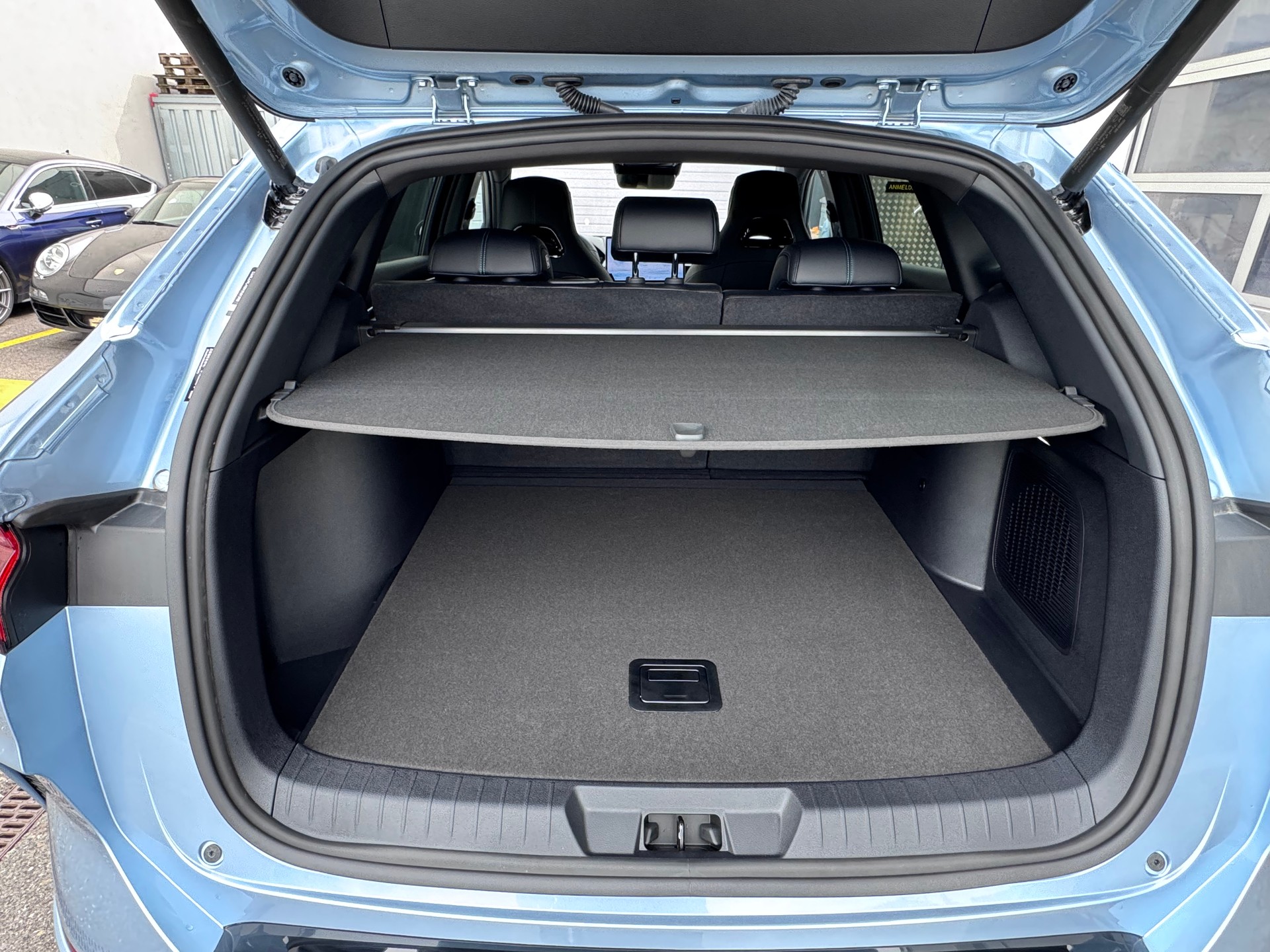 BYD Seal U DM-i Design AWD-image-12