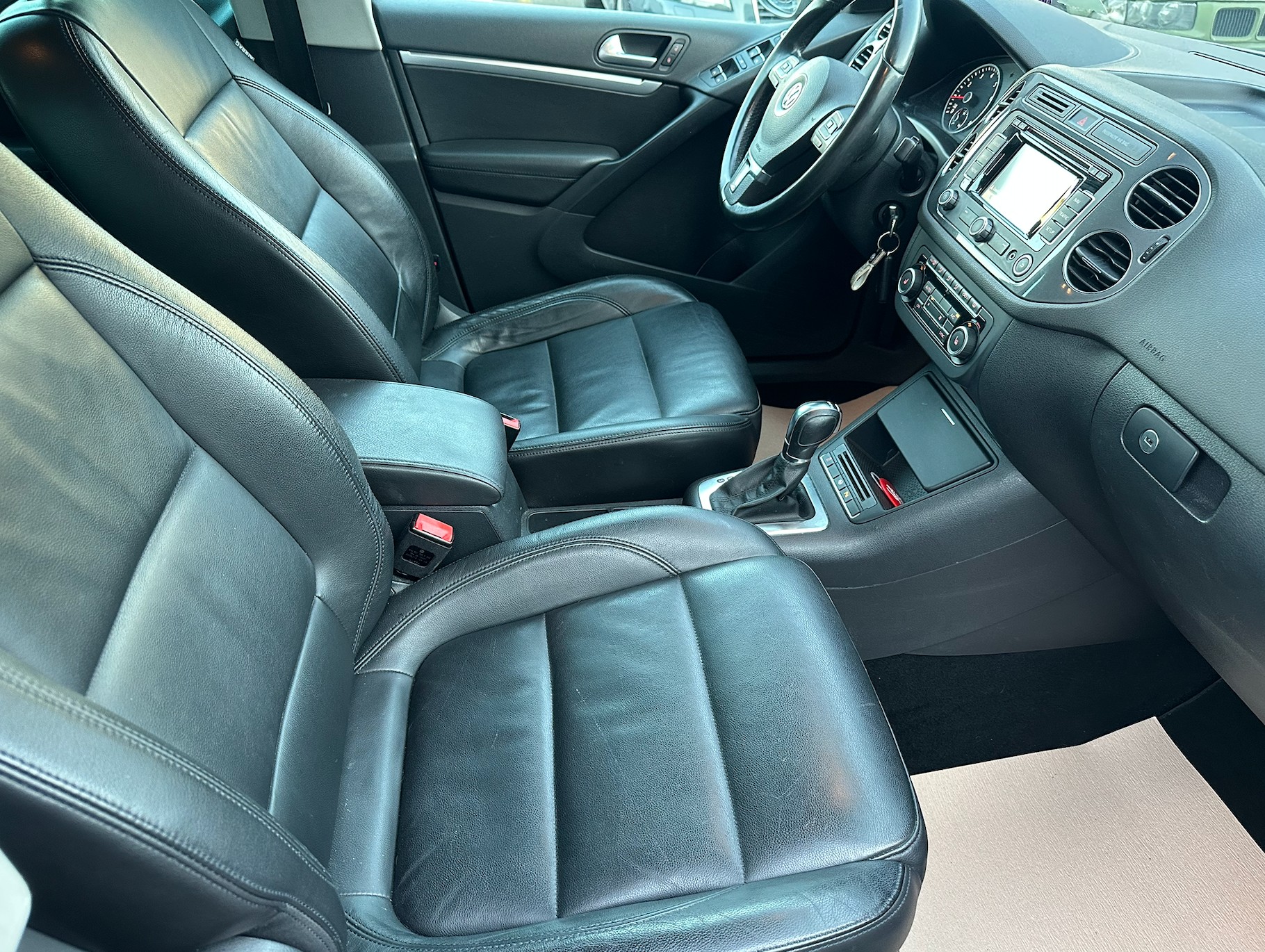 VW Tiguan 2.0 TSI Sport&Style 4Motion DSG-image-12