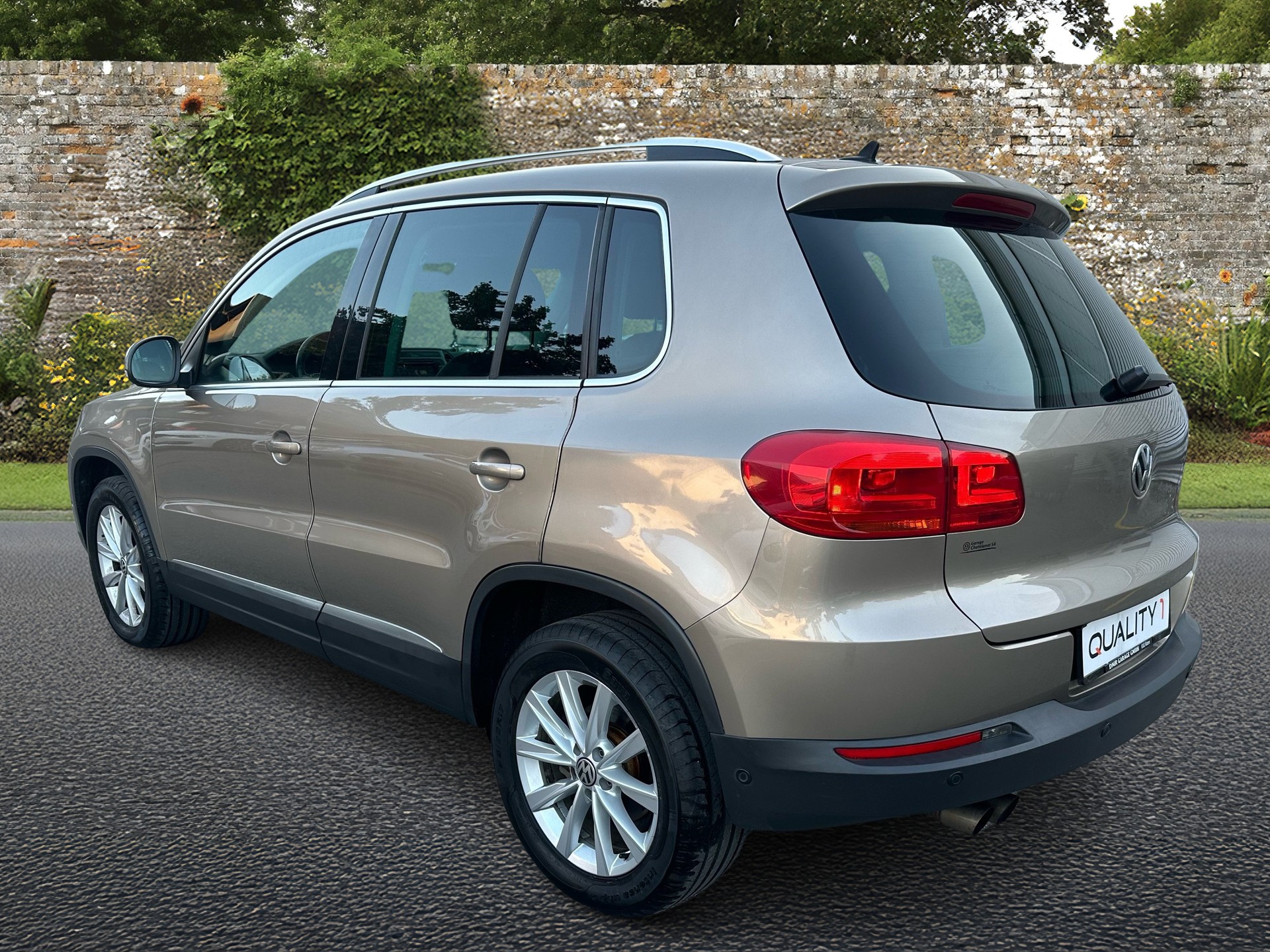 VW Tiguan 2.0 TSI Sport&Style 4Motion DSG-image-2