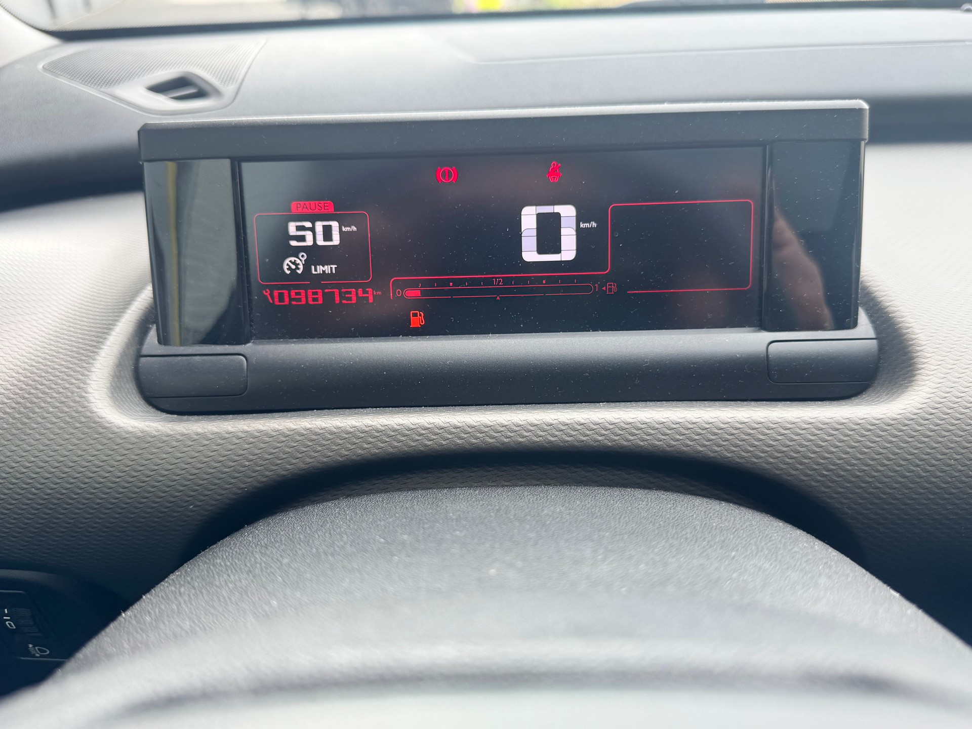 CITROEN C4 Cactus 1.2 VTi Shine Edition-image-5