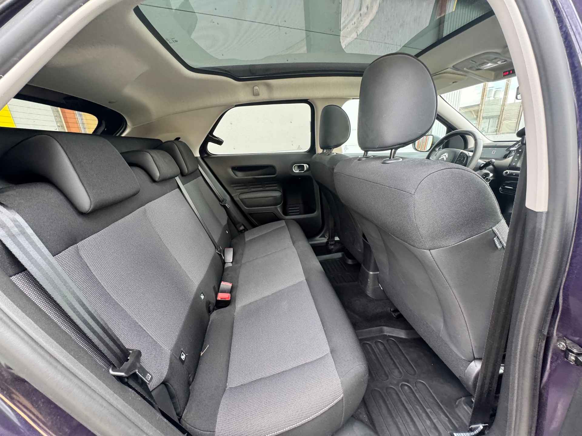 CITROEN C4 Cactus 1.2 VTi Shine Edition-image-11