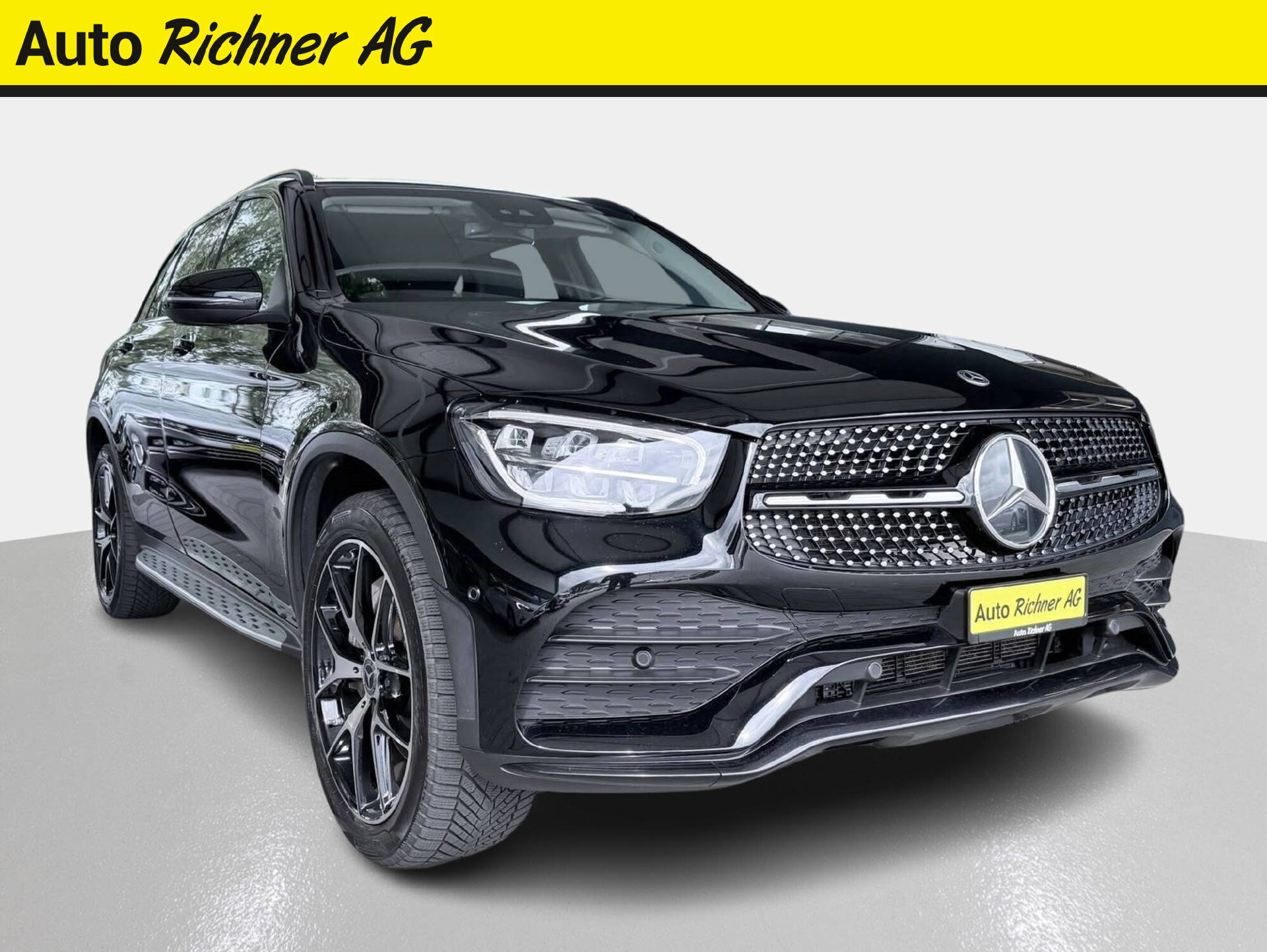 MERCEDES-BENZ GLC 300 e AMG Line 4m-image-0