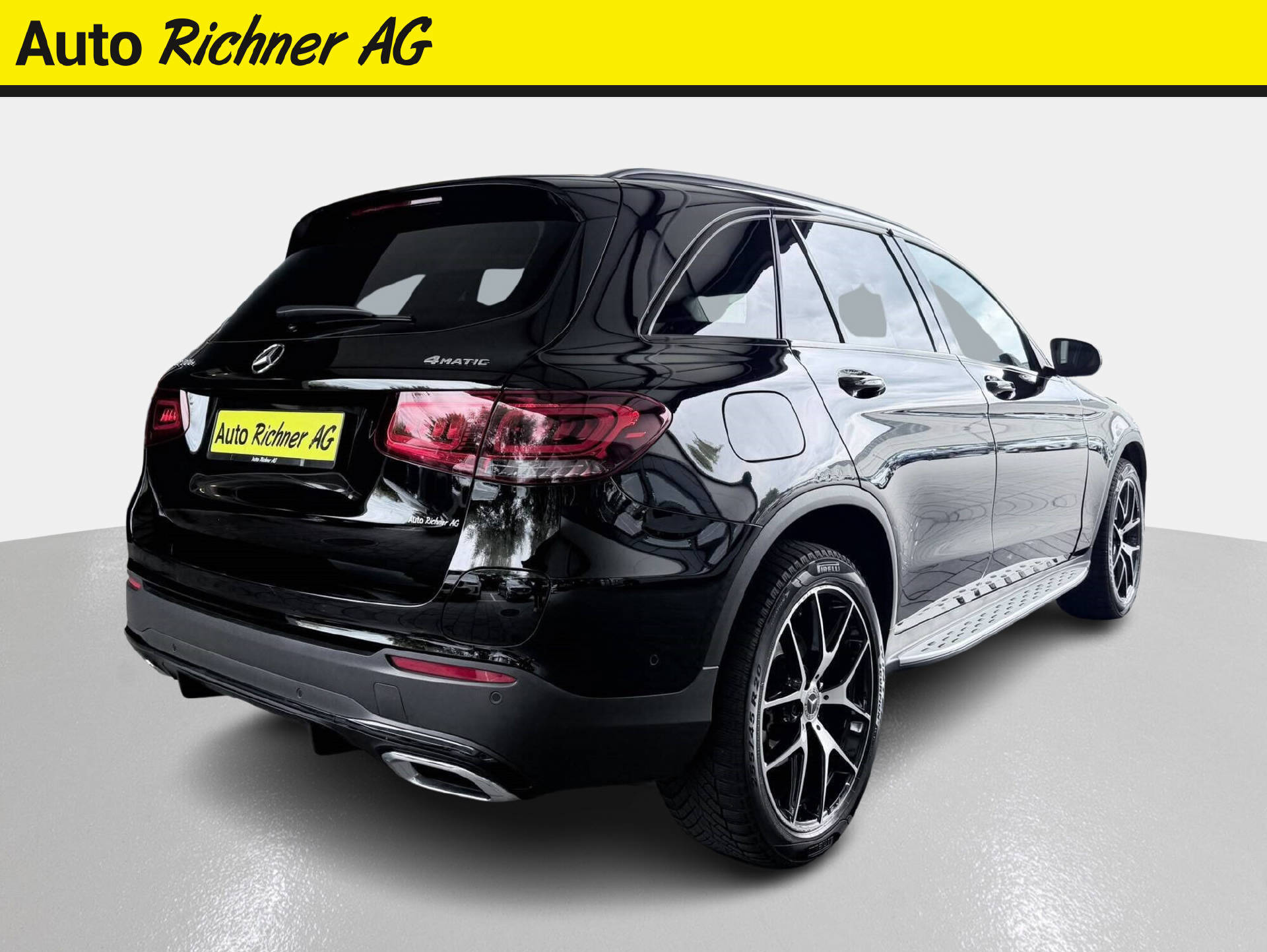 MERCEDES-BENZ GLC 300 e AMG Line 4m-image-3