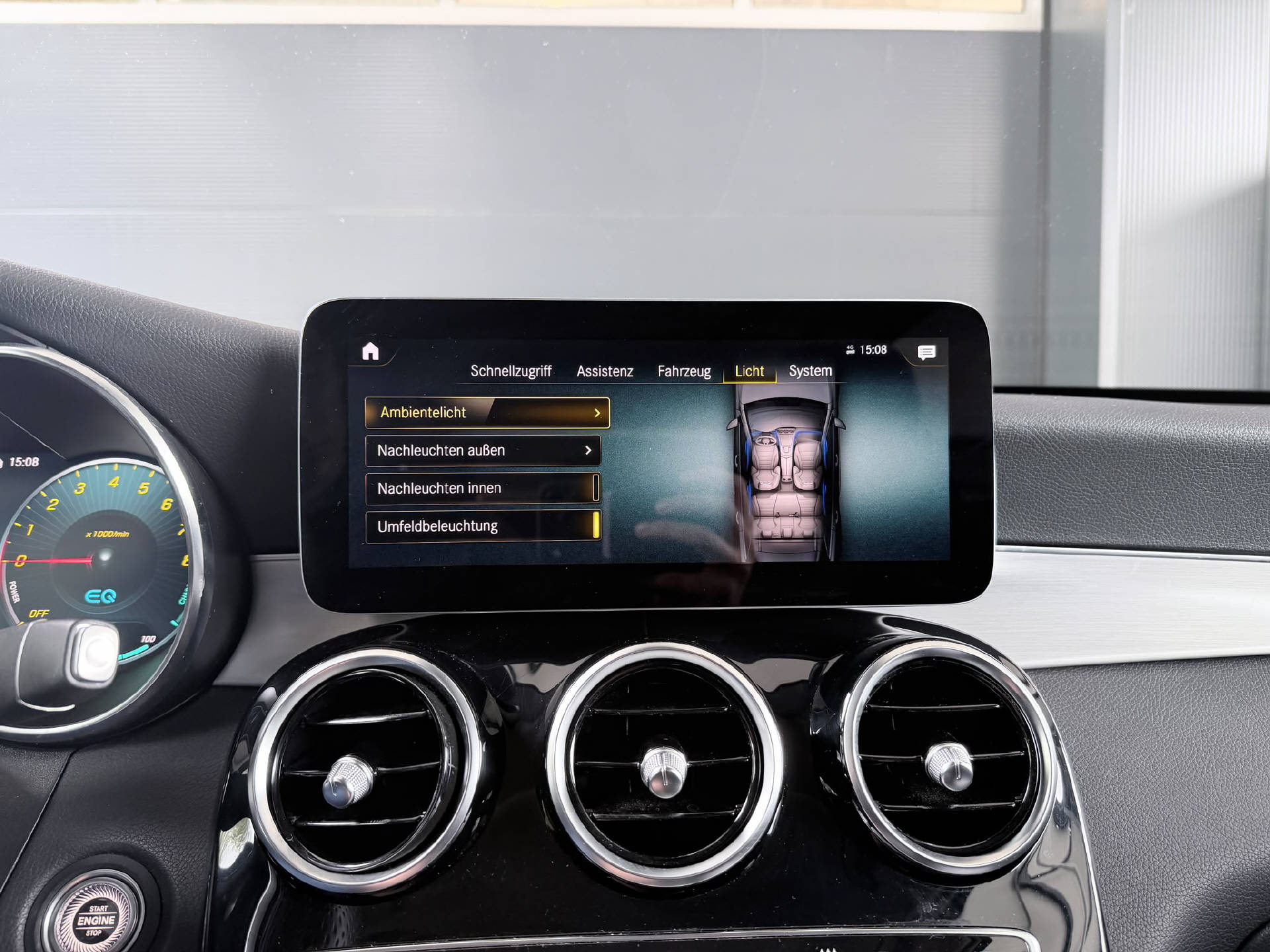 MERCEDES-BENZ GLC 300 e AMG Line 4m-image-12
