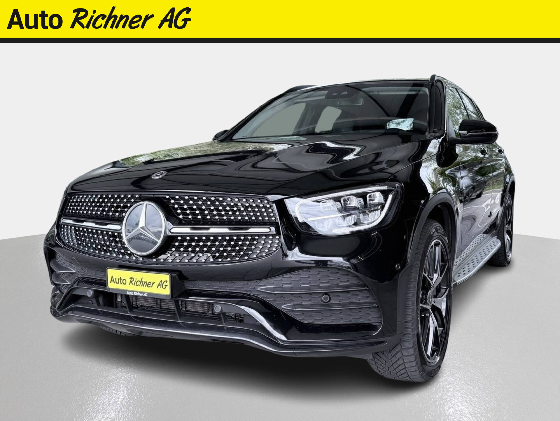 MERCEDES-BENZ GLC 300 e AMG Line 4m-image-1