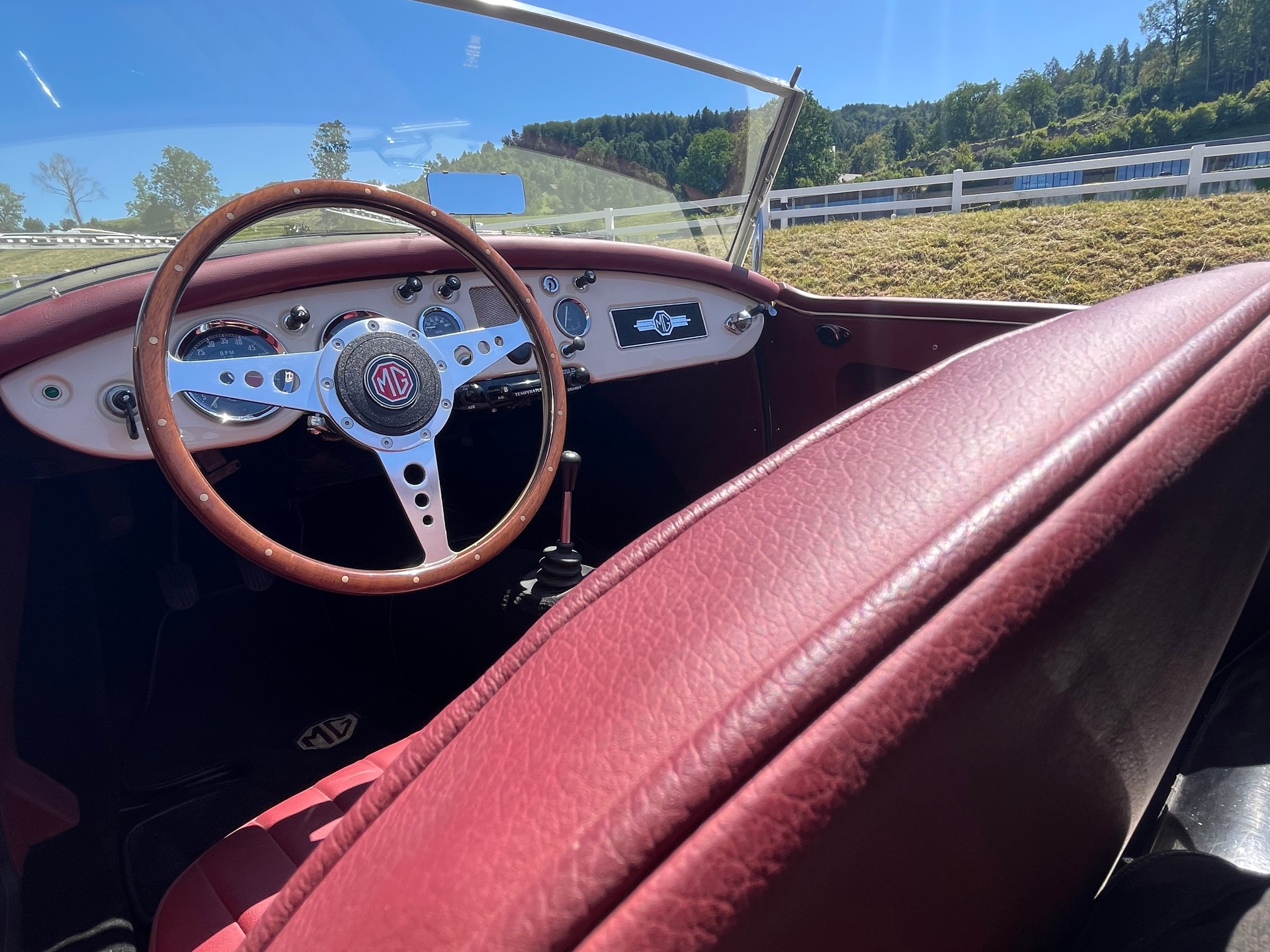 MG MG A 1500 MKI-image-17