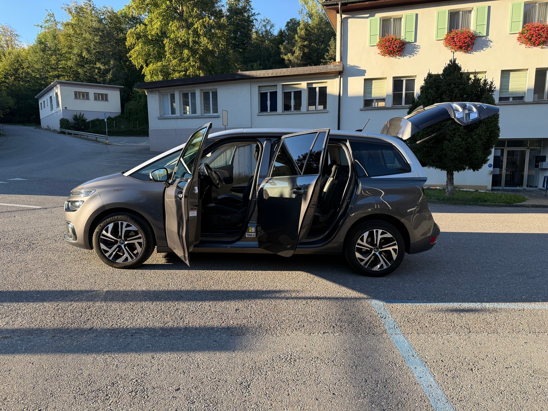CITROEN Grand C4 Picasso 2.0 BlueHDi Shine EAT6-image-16