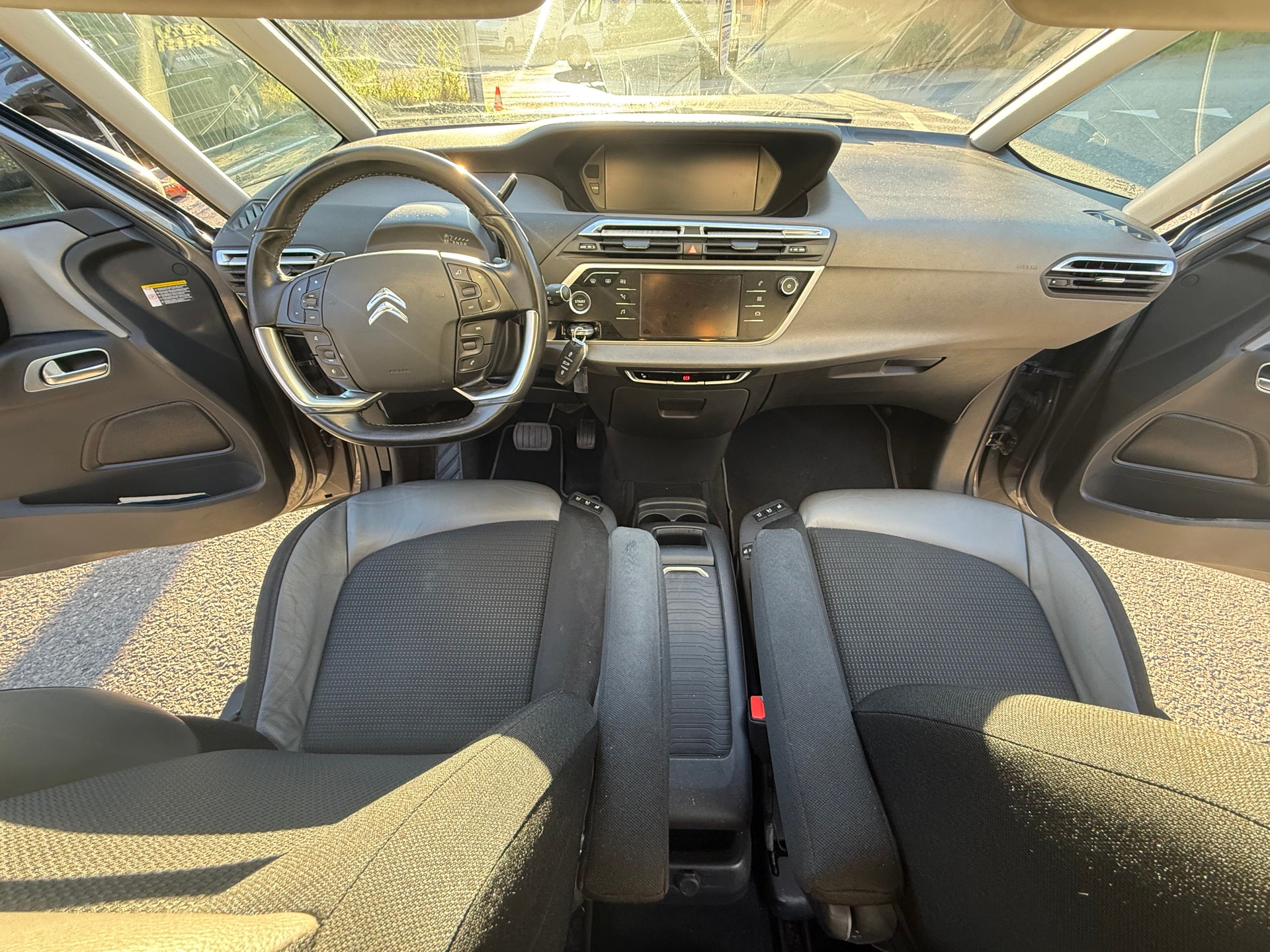 CITROEN Grand C4 Picasso 2.0 BlueHDi Shine EAT6-image-22