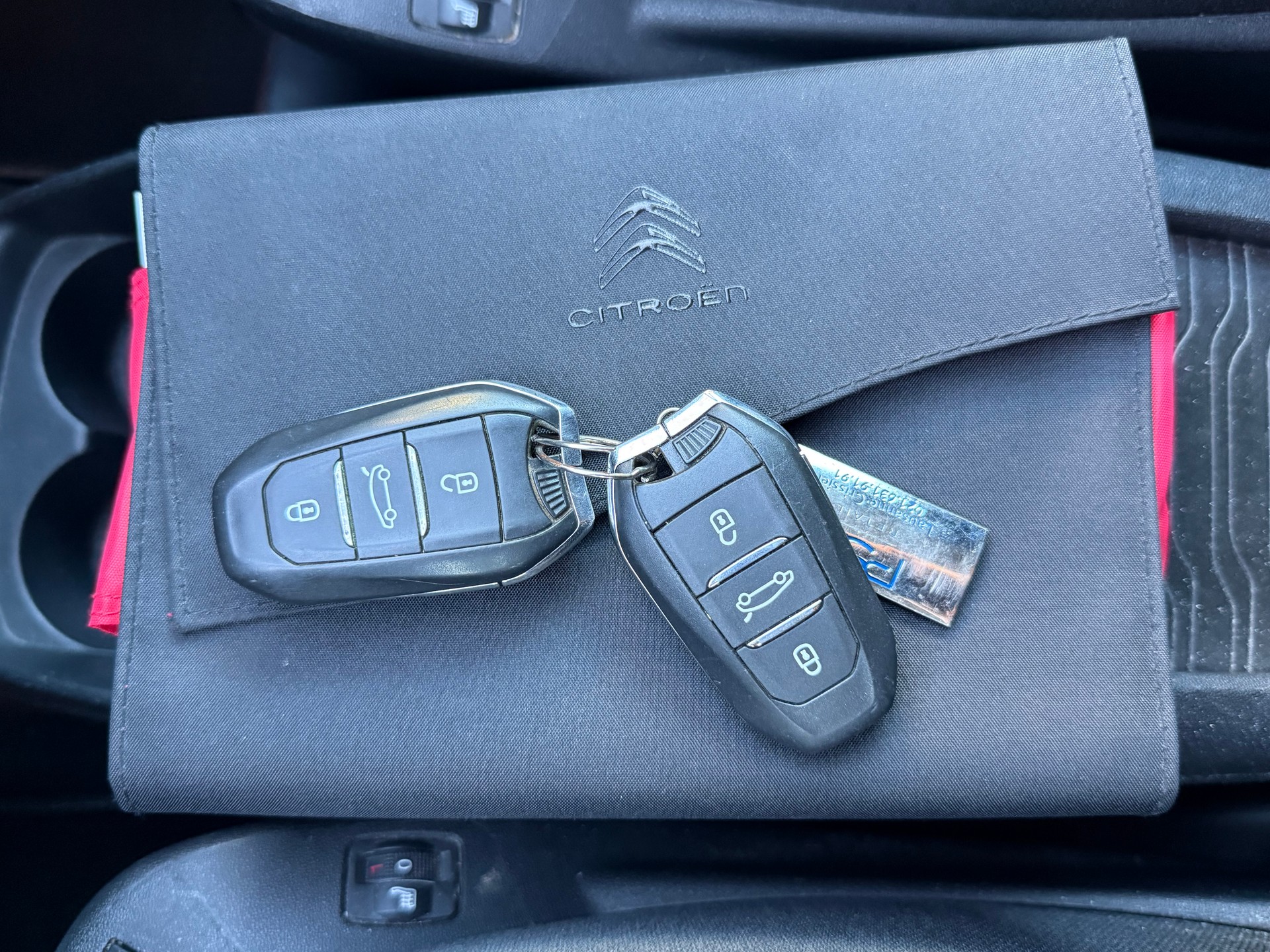 CITROEN Grand C4 Picasso 2.0 BlueHDi Shine EAT6-image-30