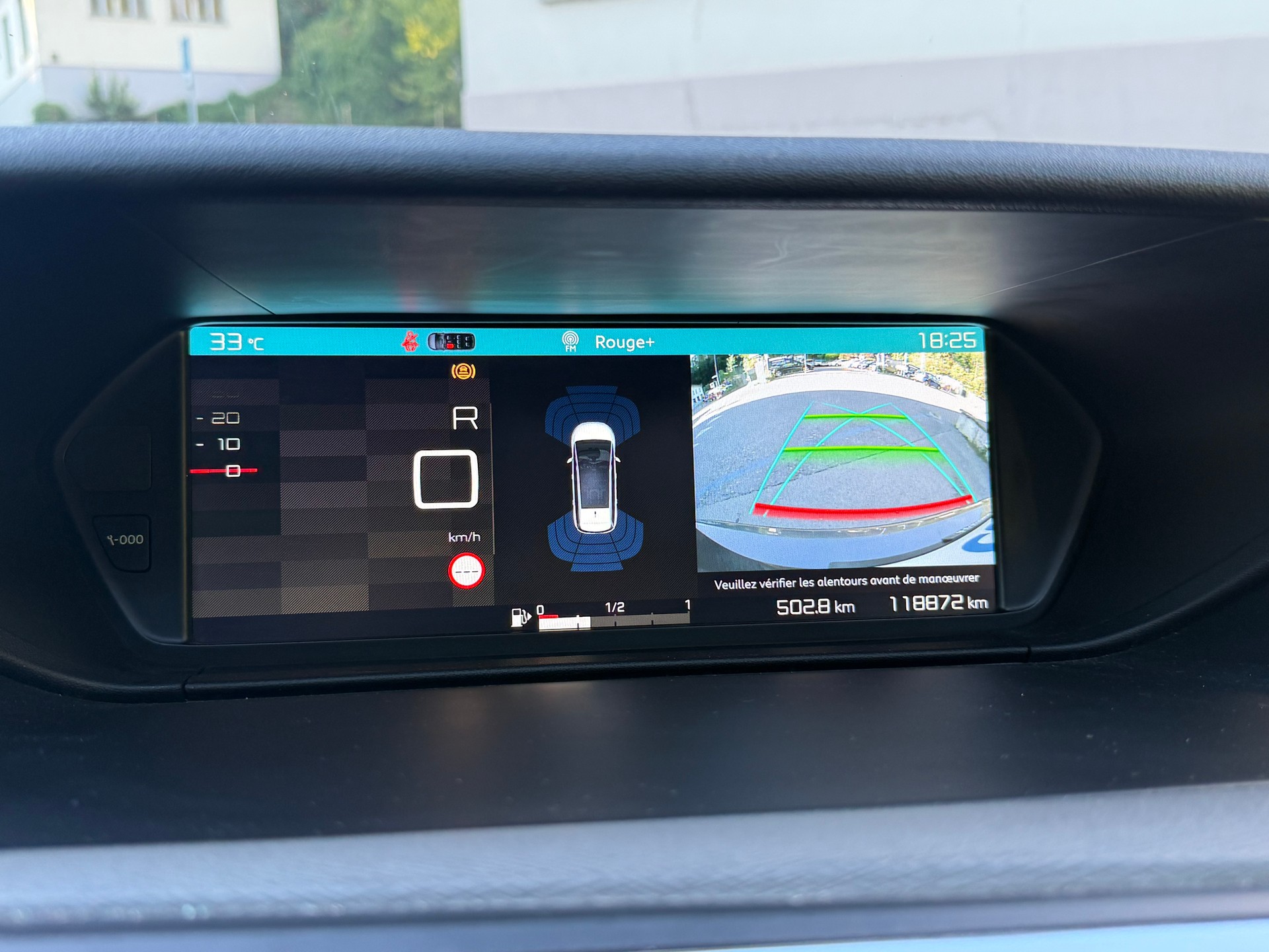 CITROEN Grand C4 Picasso 2.0 BlueHDi Shine EAT6-image-24
