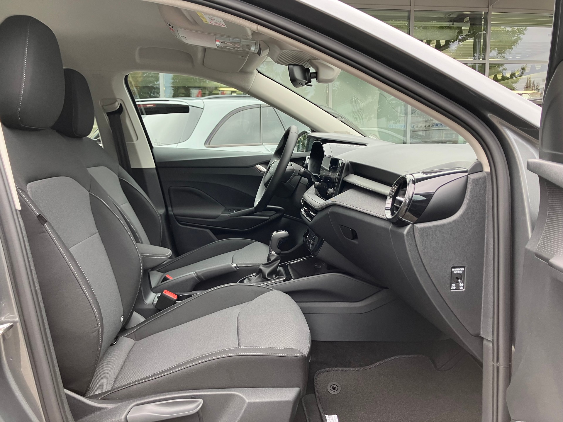 SKODA Fabia 1.0 TSI Selection DSG-image-9